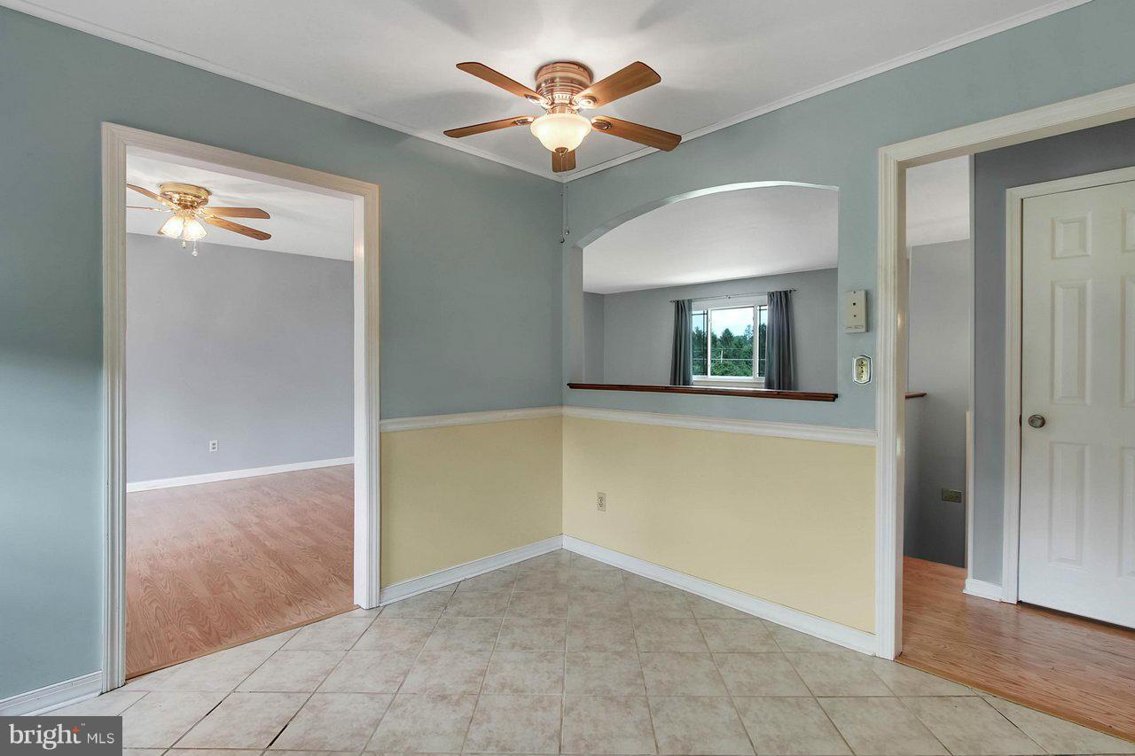 WHITE HALL - Residential