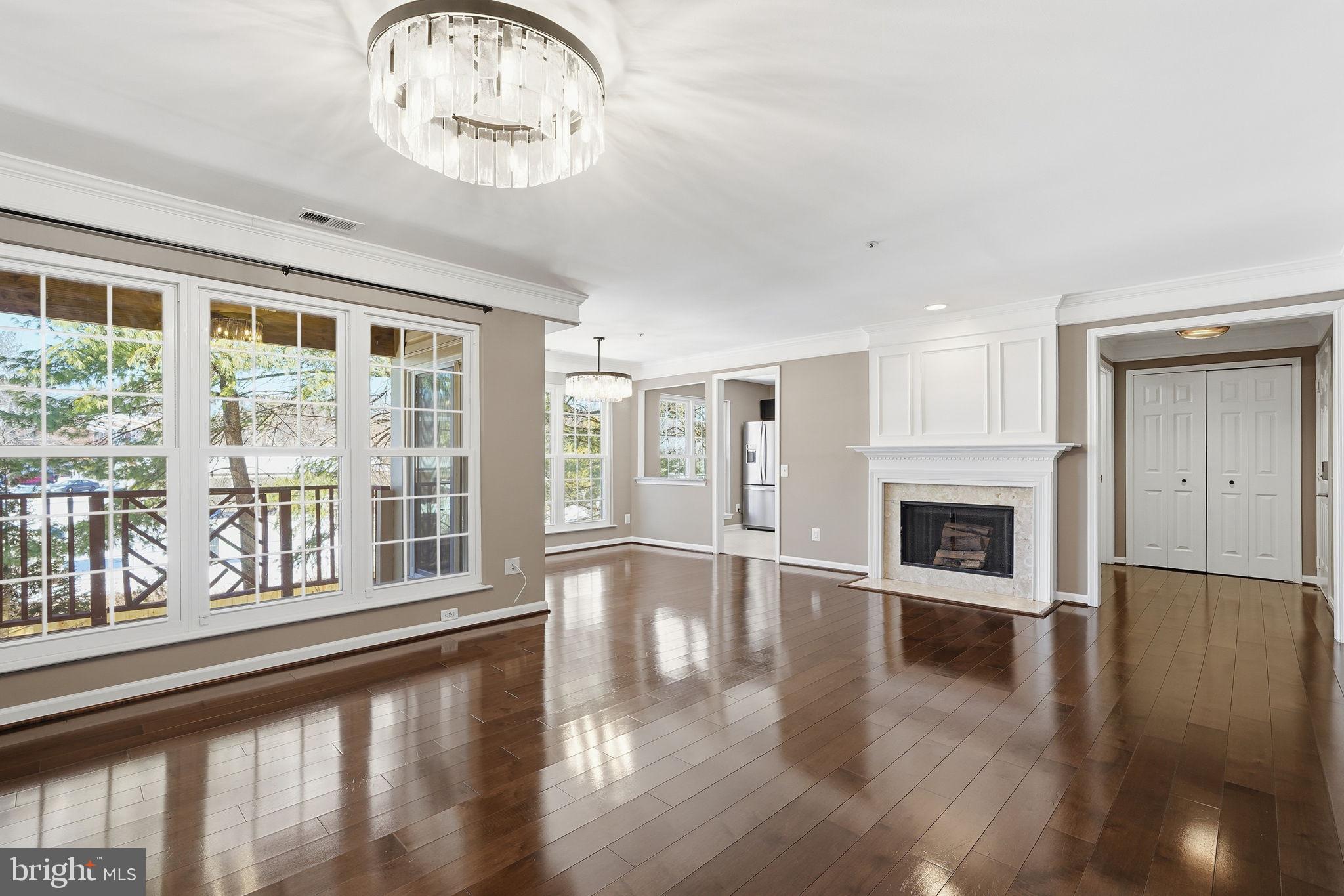 2808 EMMA LEE STREET 201