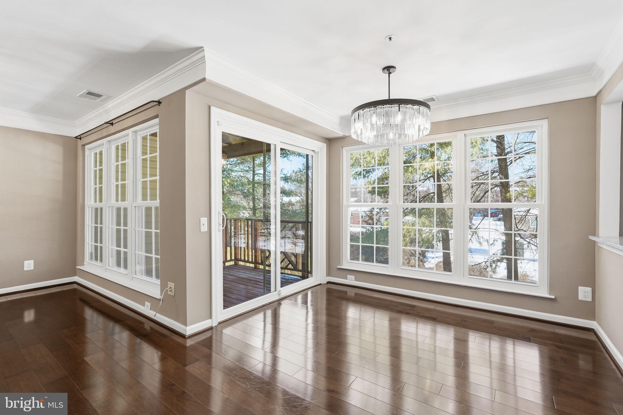 2808 EMMA LEE STREET 201