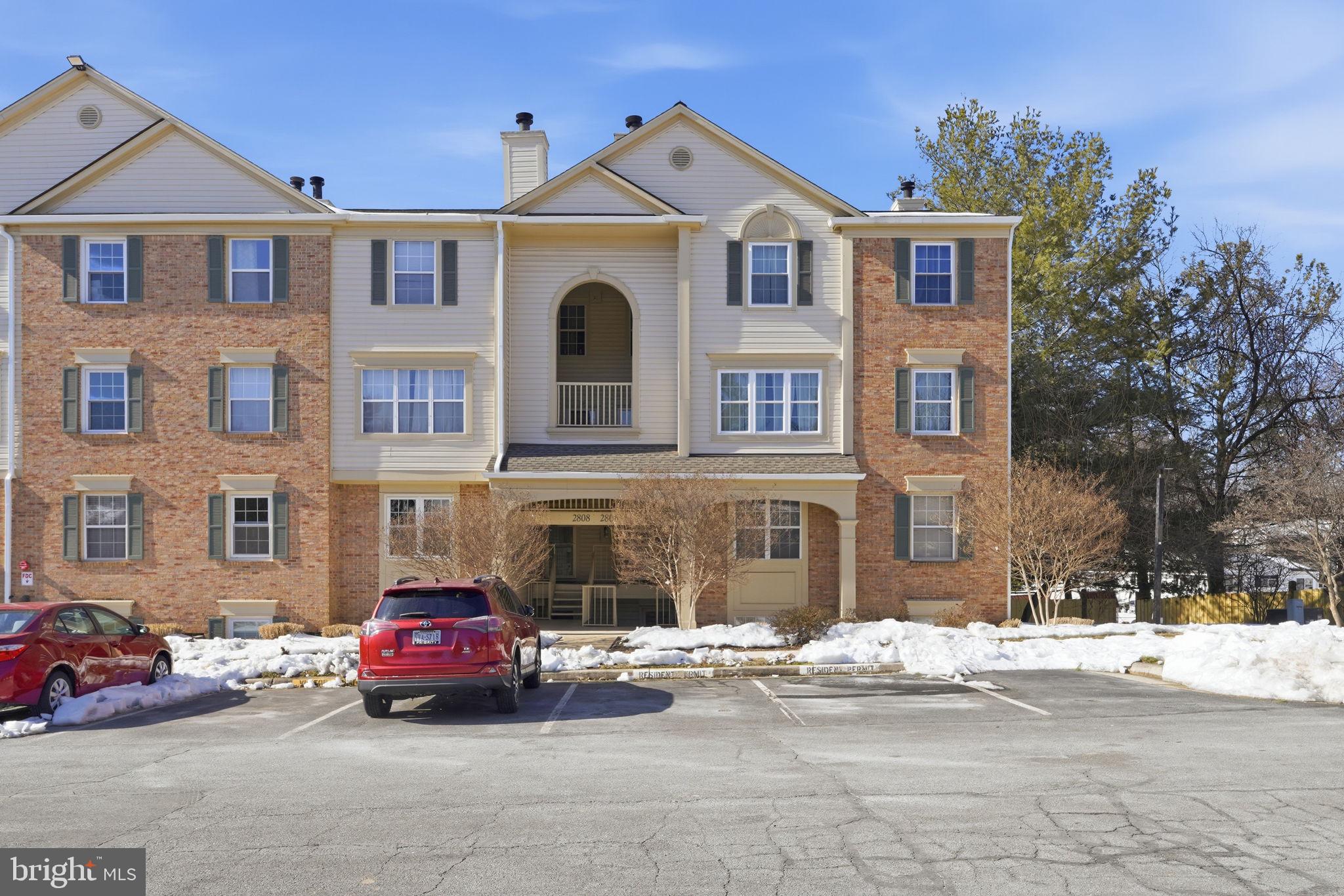 LEE LANDING COND - Residential