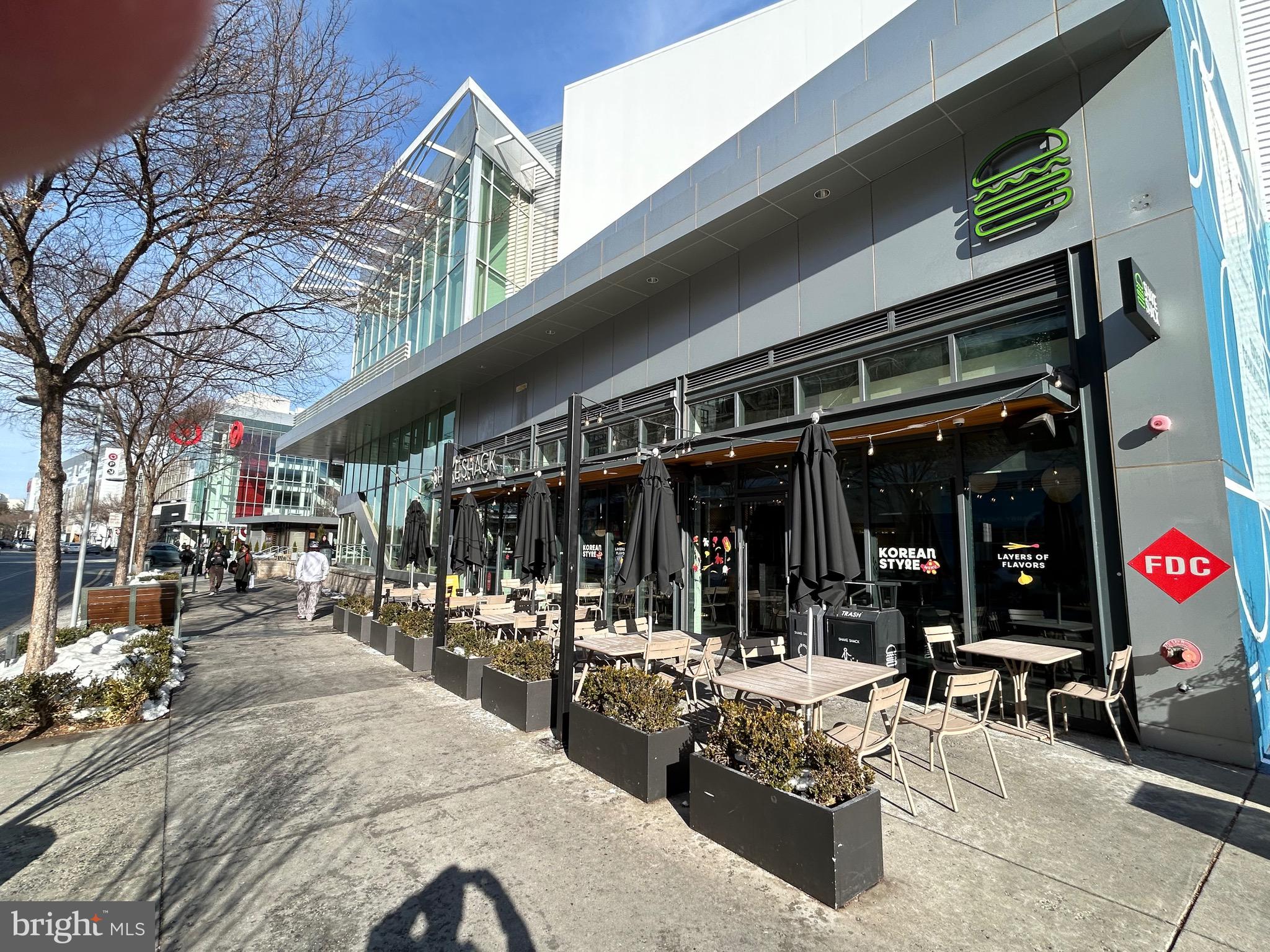 LEE LANDING COND - Residential