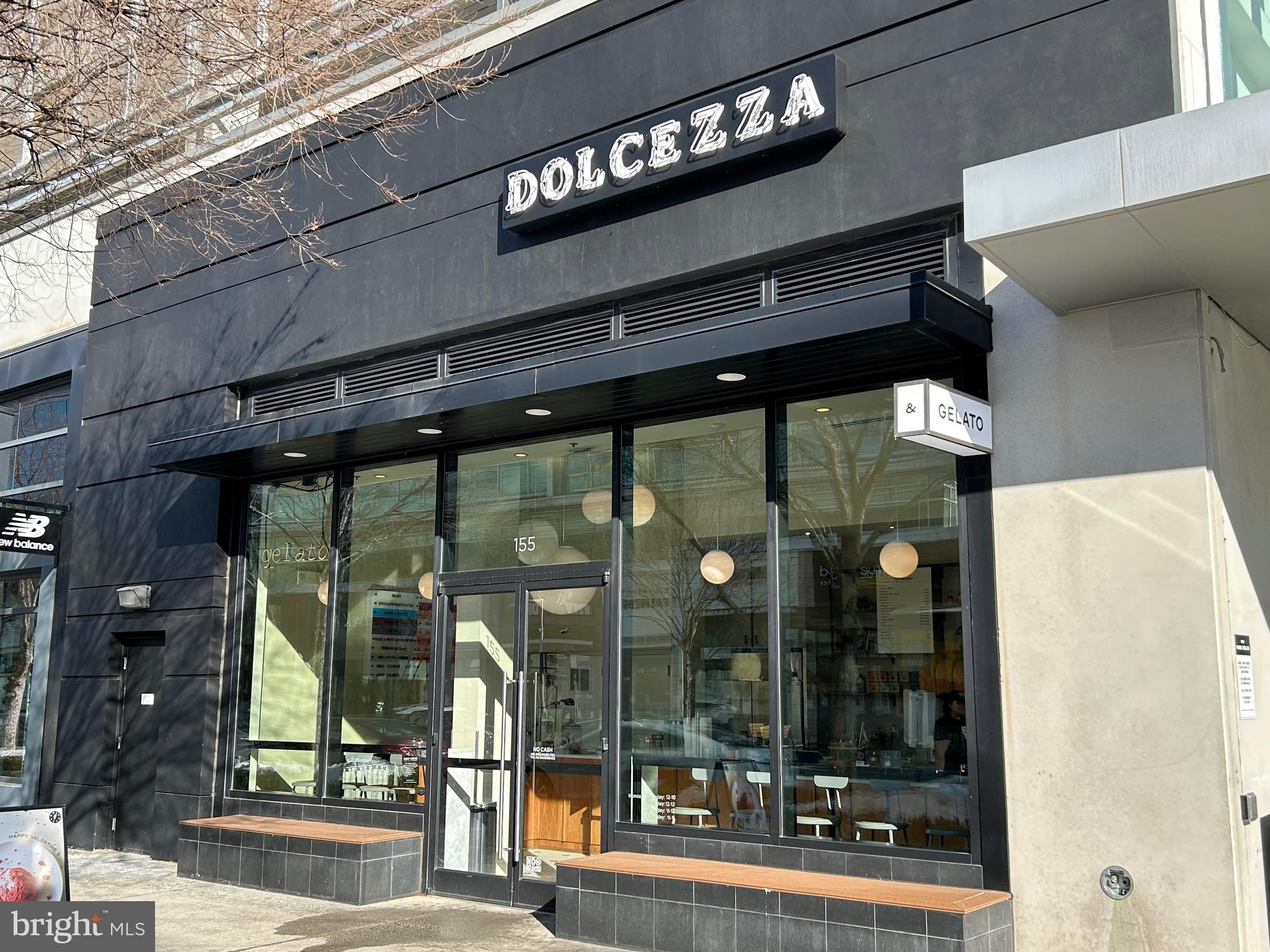 LEE LANDING COND - Residential