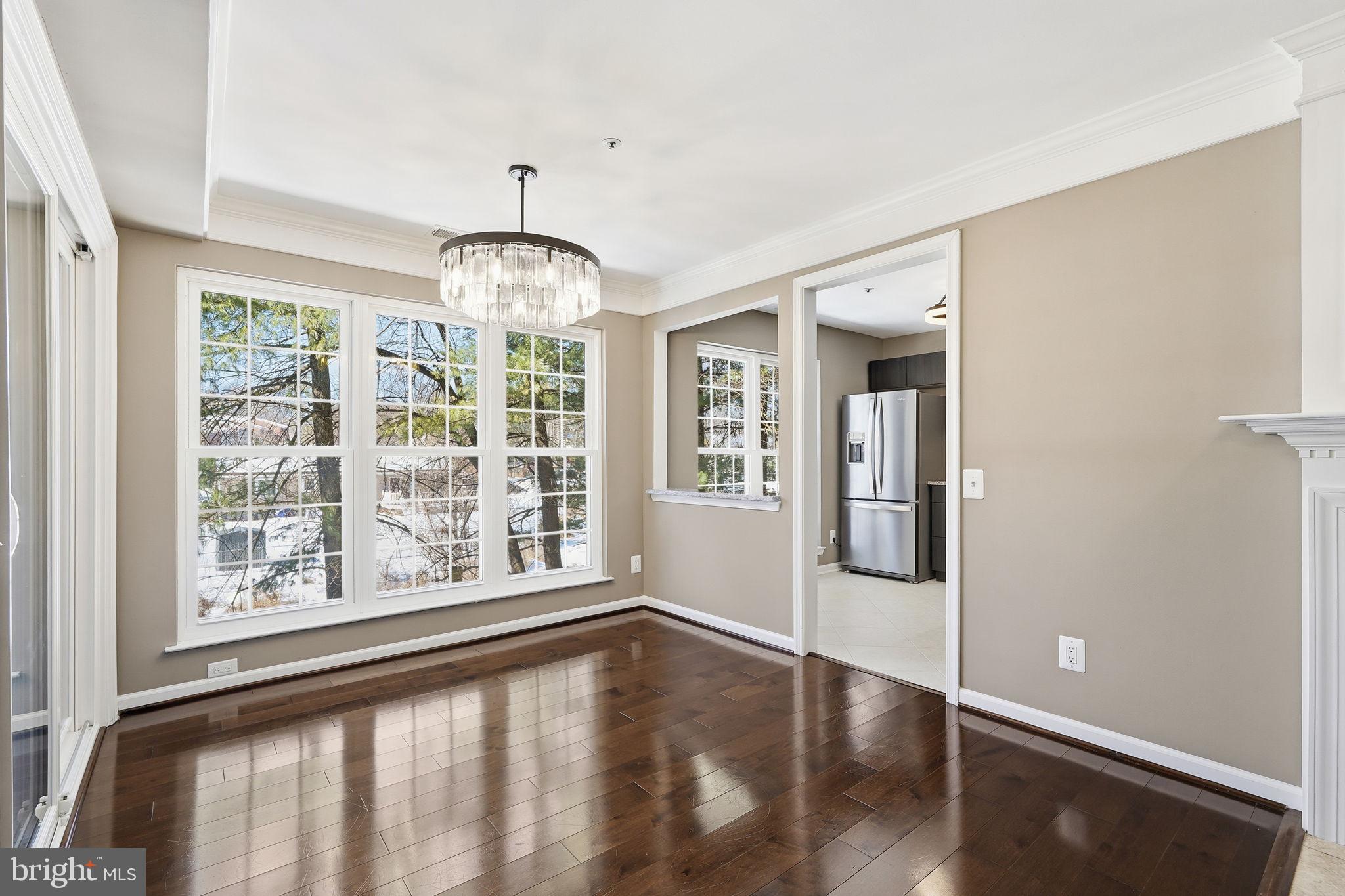 LEE LANDING COND - Residential