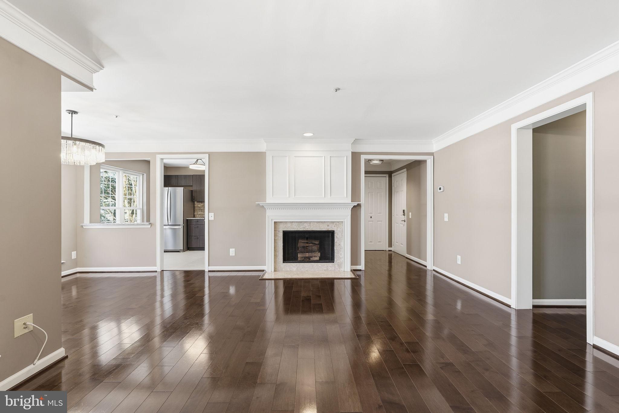 LEE LANDING COND - Residential