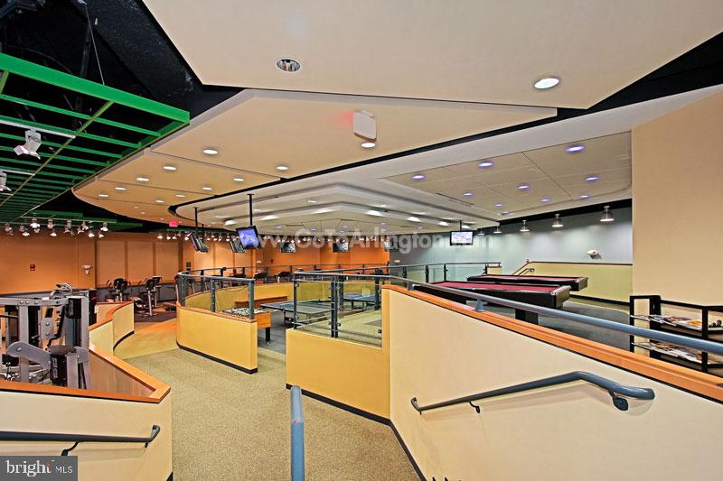 RIVER PLACE - Residential Lease