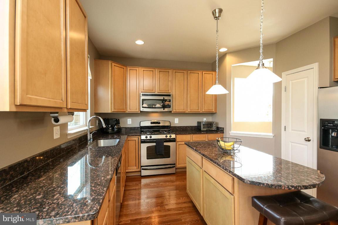 PEMBROOKE - Residential