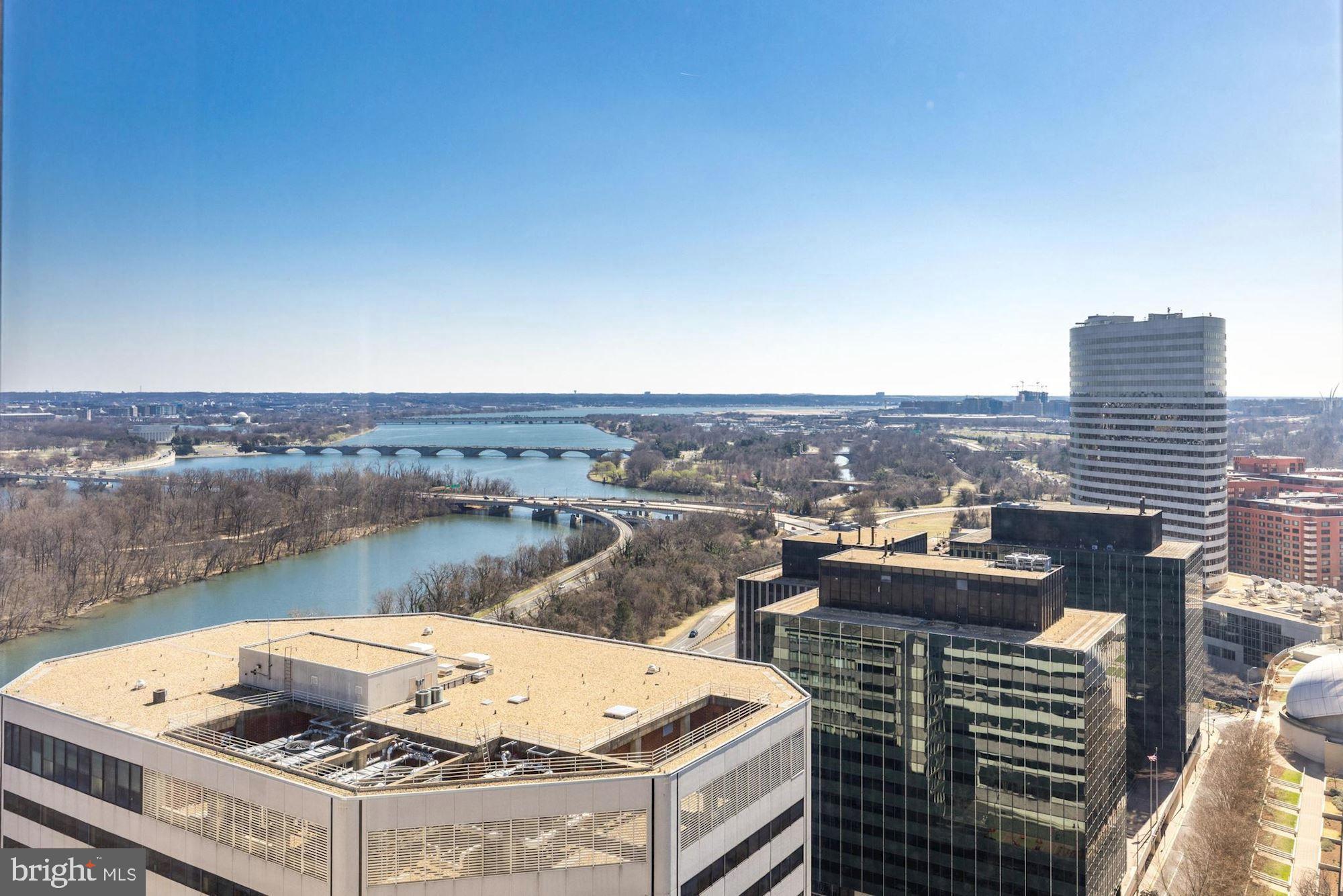 ROSSLYN - Residential