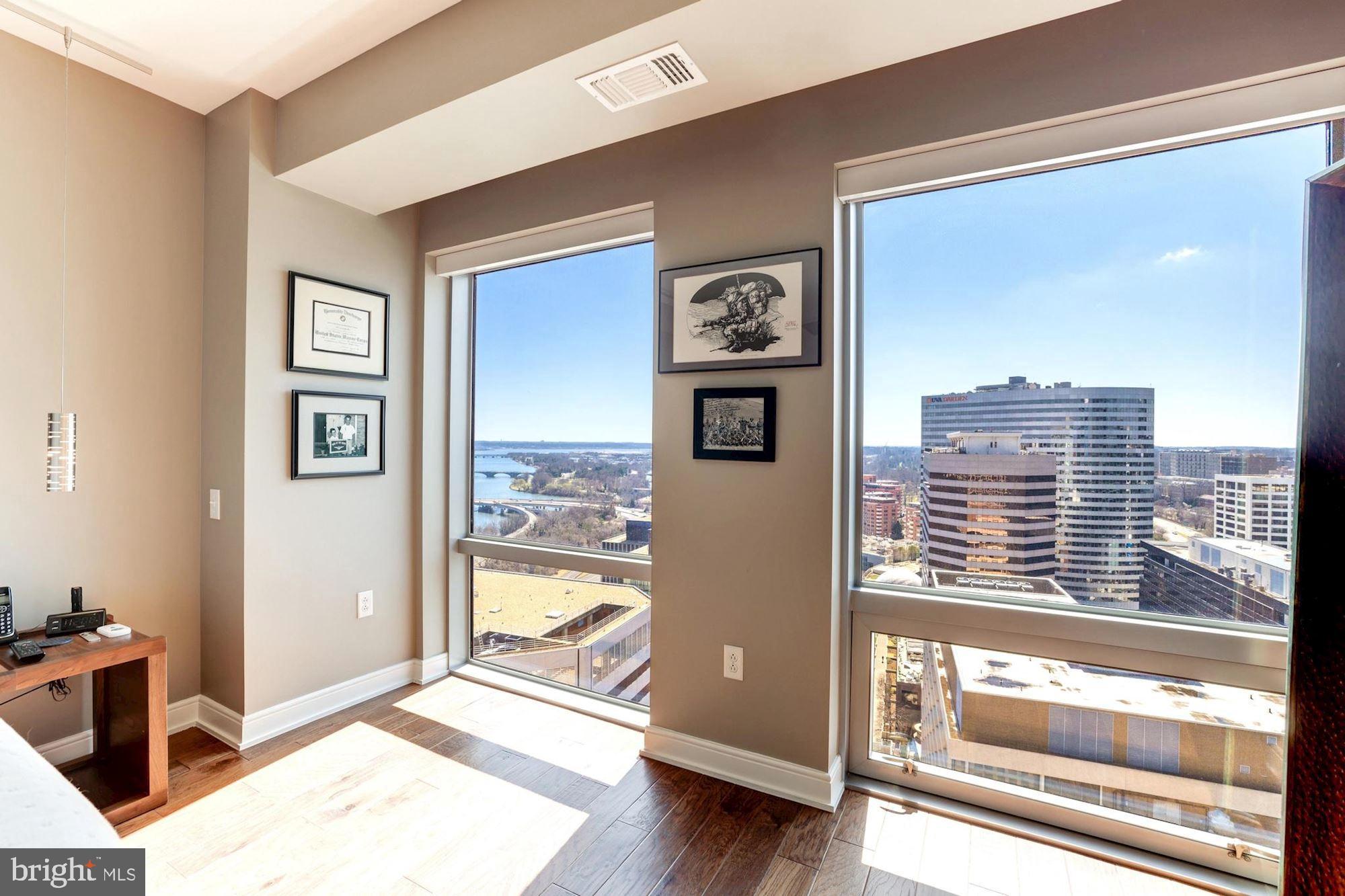 ROSSLYN - Residential