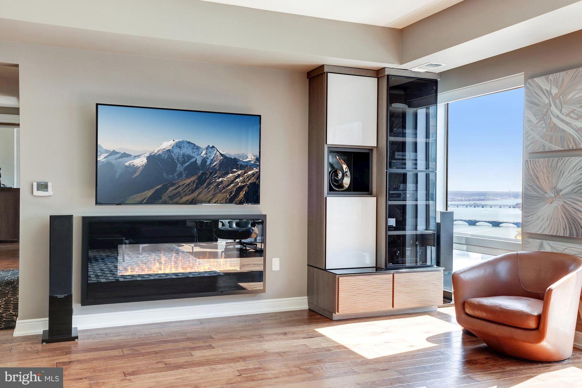 ROSSLYN - Residential