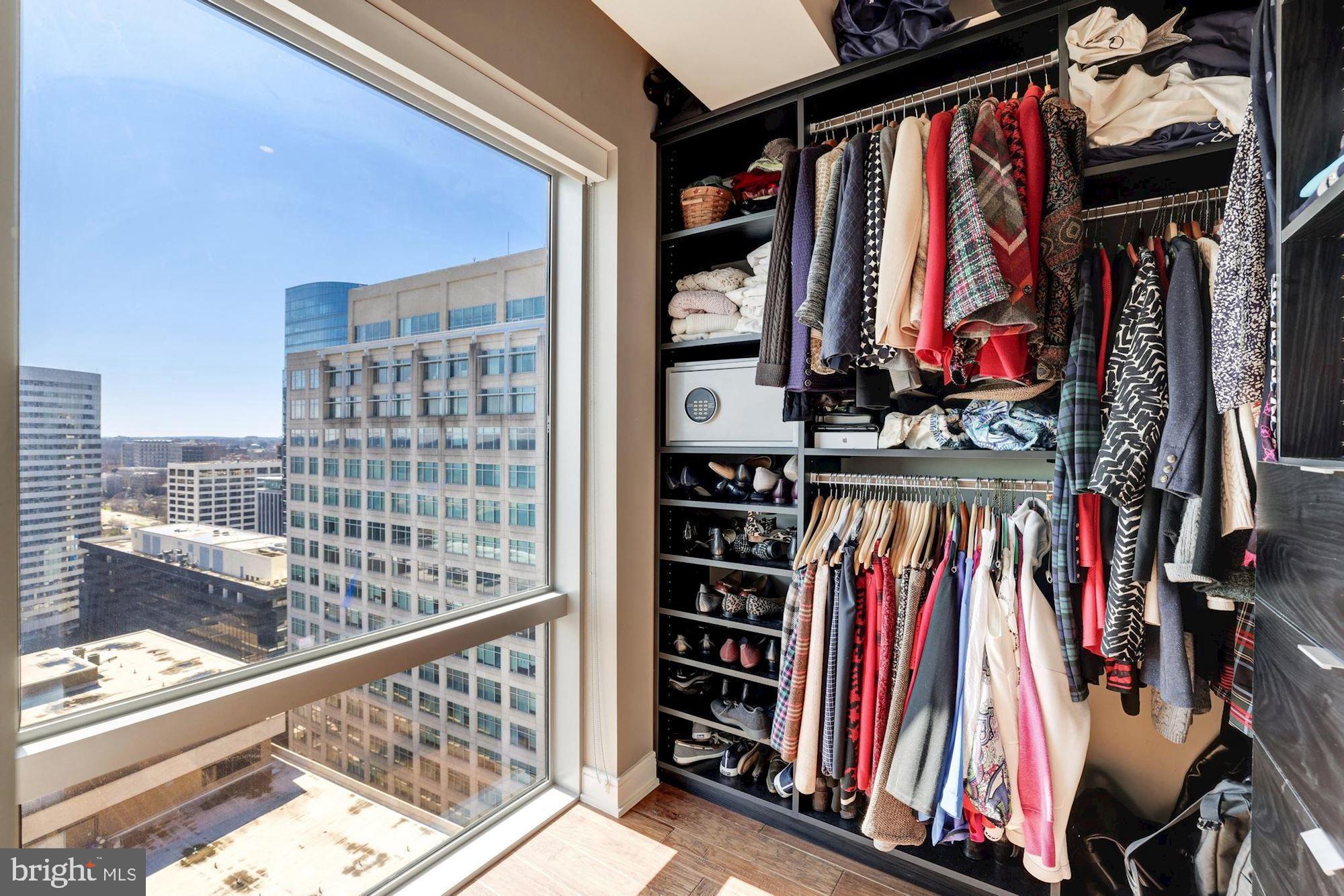 ROSSLYN - Residential