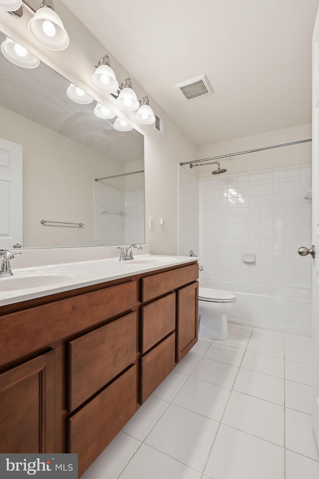 LEELAND STATION - Residential