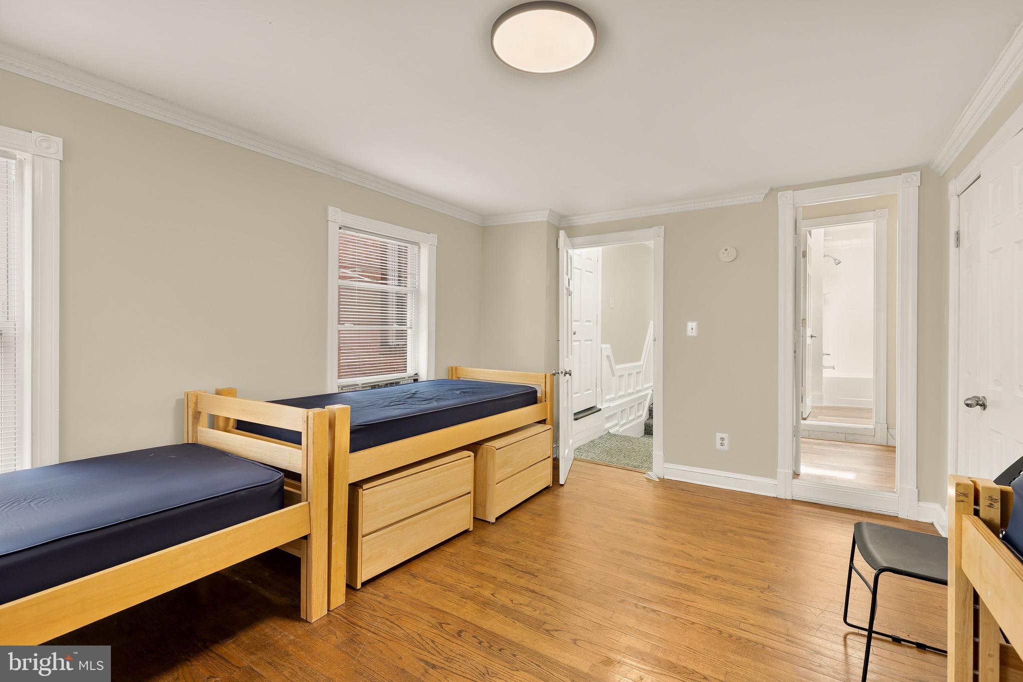 CAPITOL HILL - Residential Income