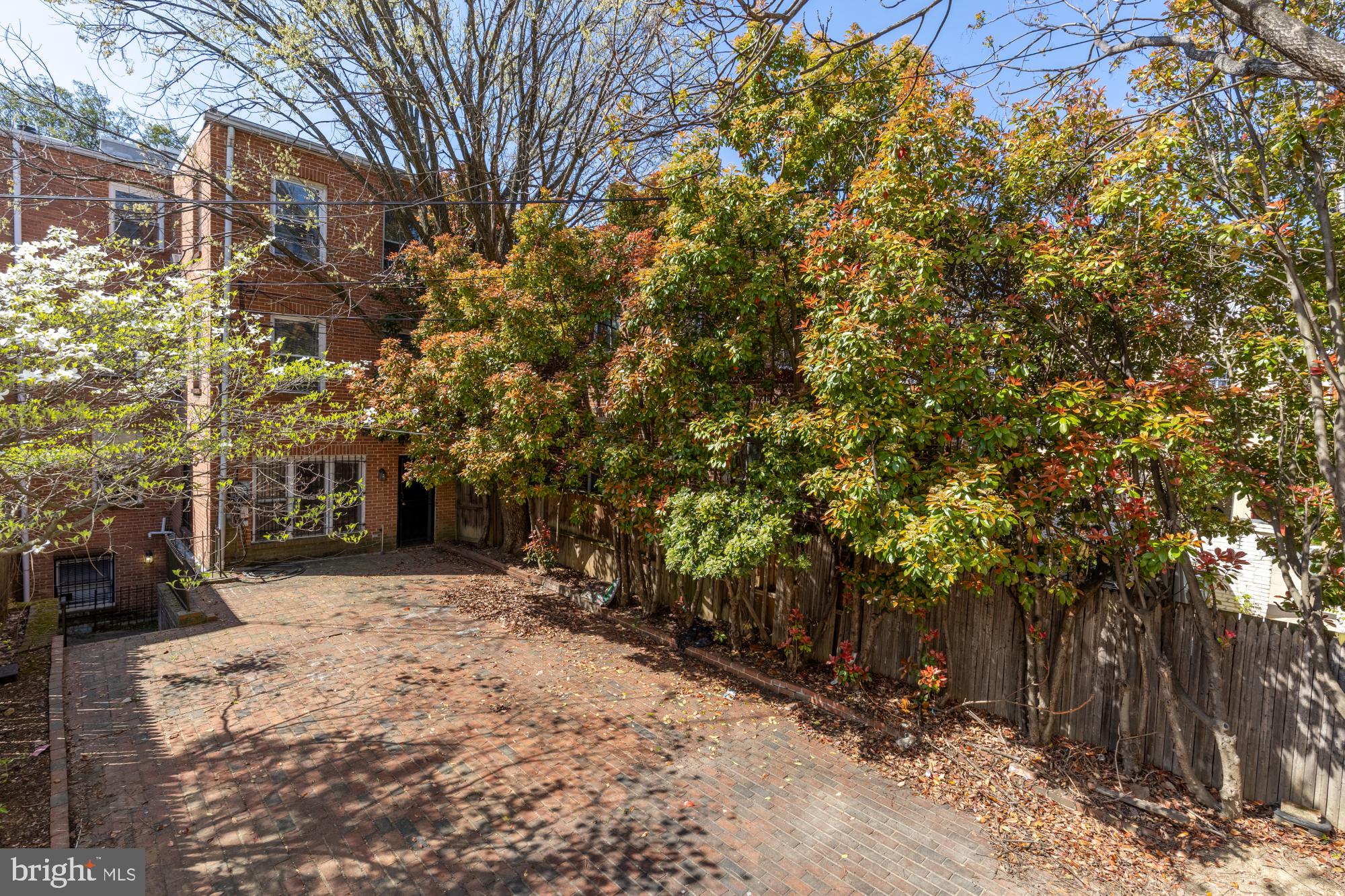 CAPITOL HILL - Residential Income