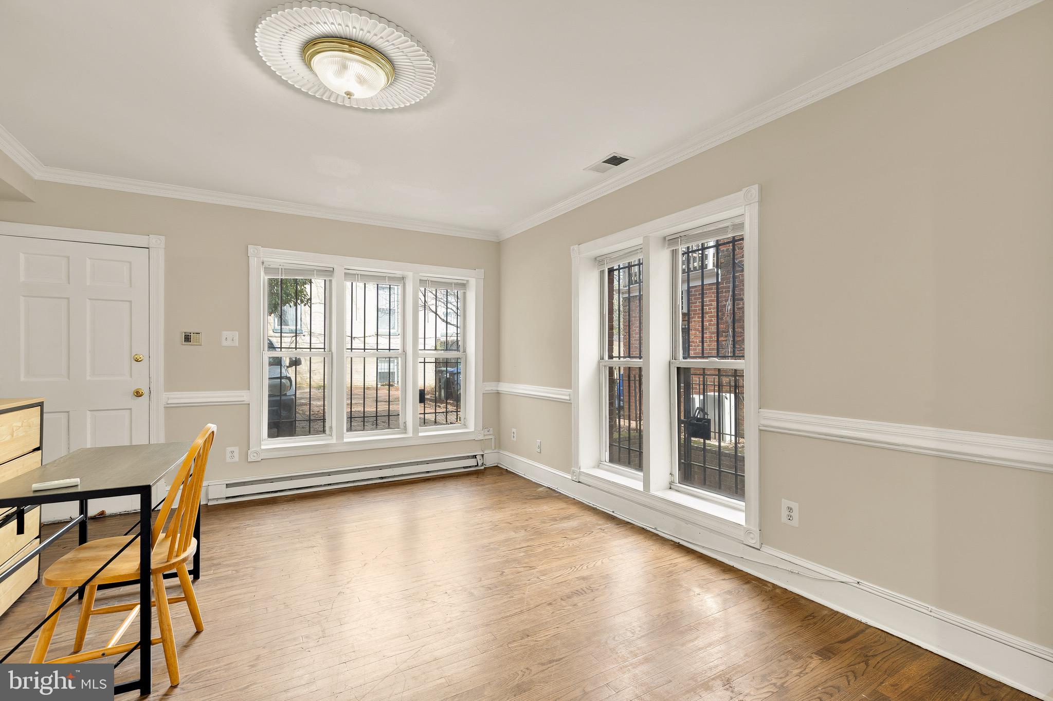 CAPITOL HILL - Residential Income