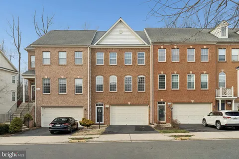 12638 Heron Ridge Drive, Fairfax, VA MLS: VAFX2294392