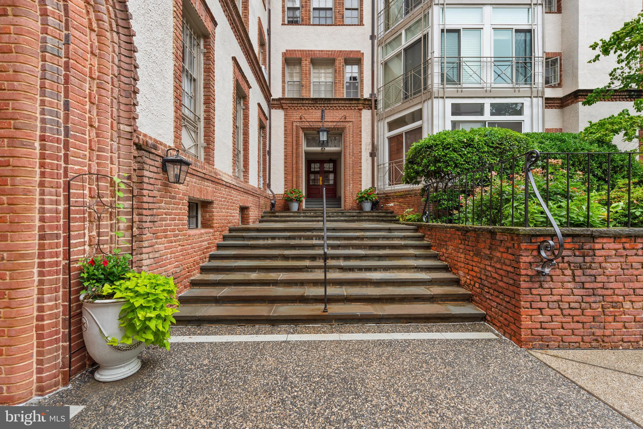 6 UPLAND ROAD F2