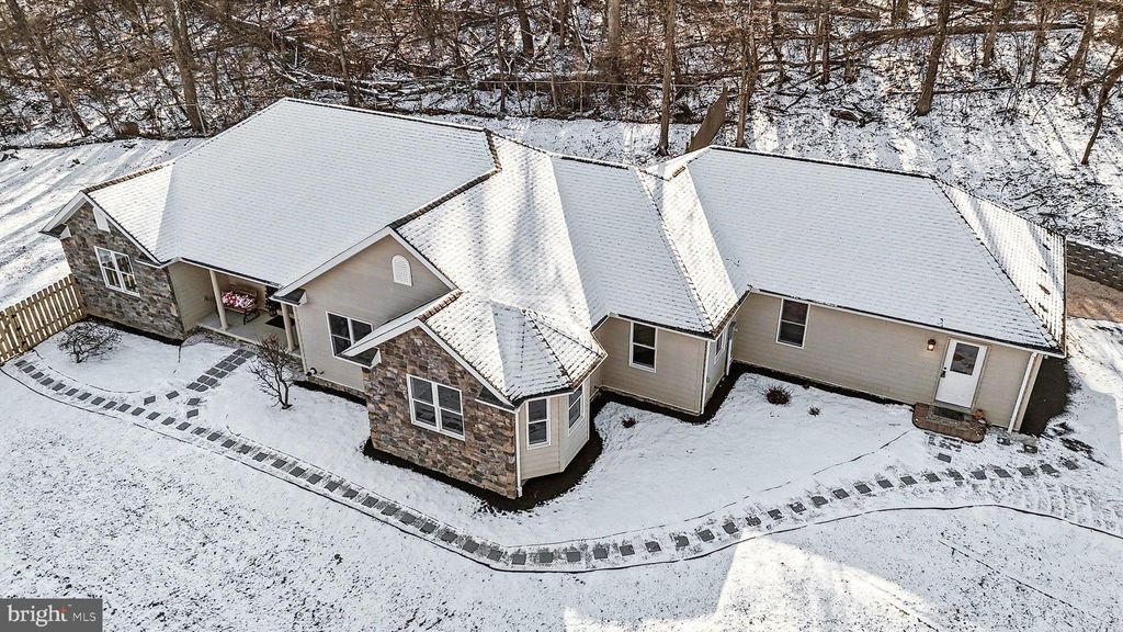 Photo of 521 Stoney Run Road, DILLSBURG, PA 17019 (MLS # PAYK2094102)