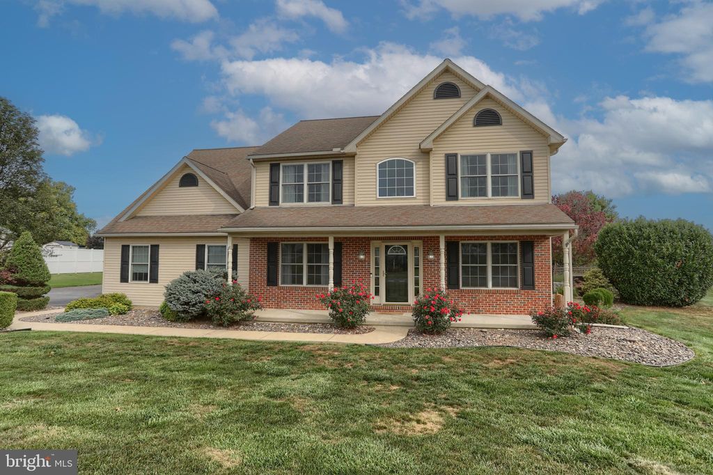 Photo of 113 Country Lane, RICHLAND, PA 17087 (MLS # PALN2022950)