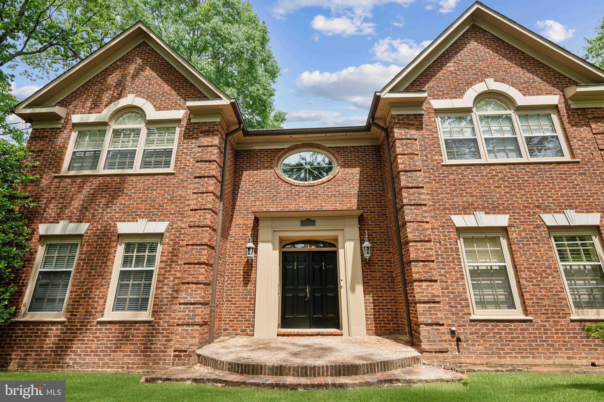 8702 OLD DOMINION DRIVE