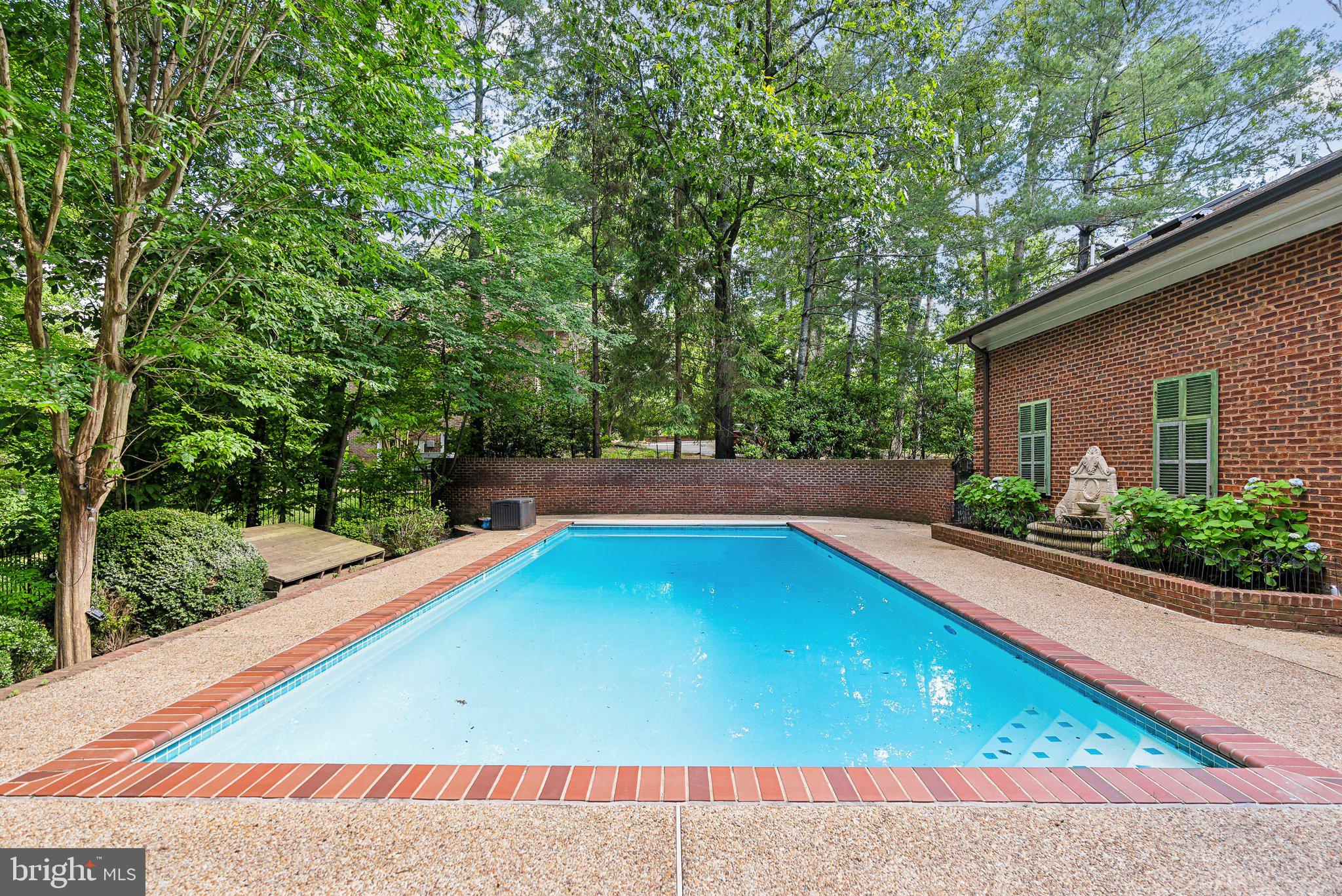8702 OLD DOMINION DRIVE