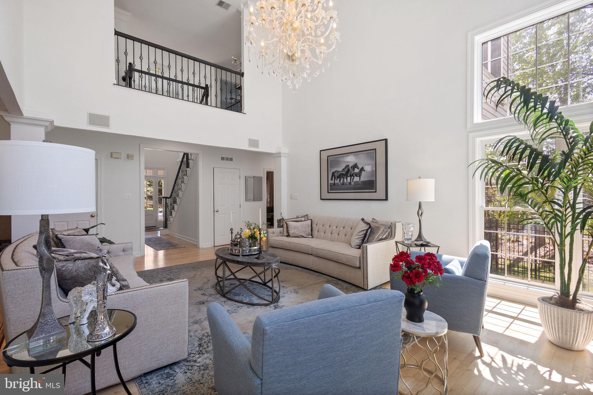 FOREST MANOR - Residential