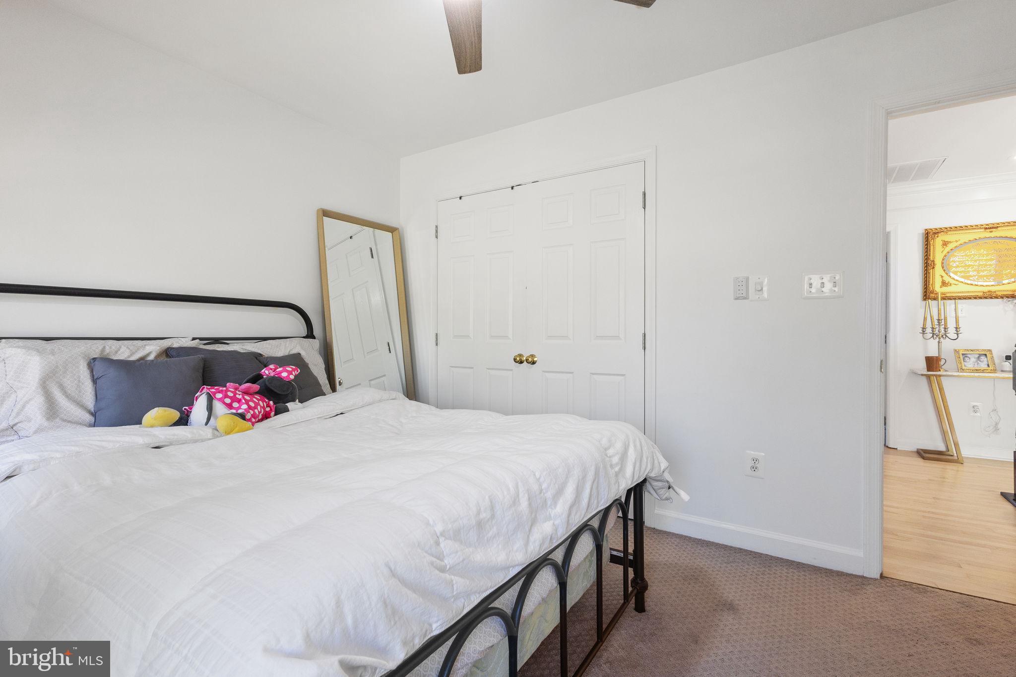 FOREST MANOR - Residential