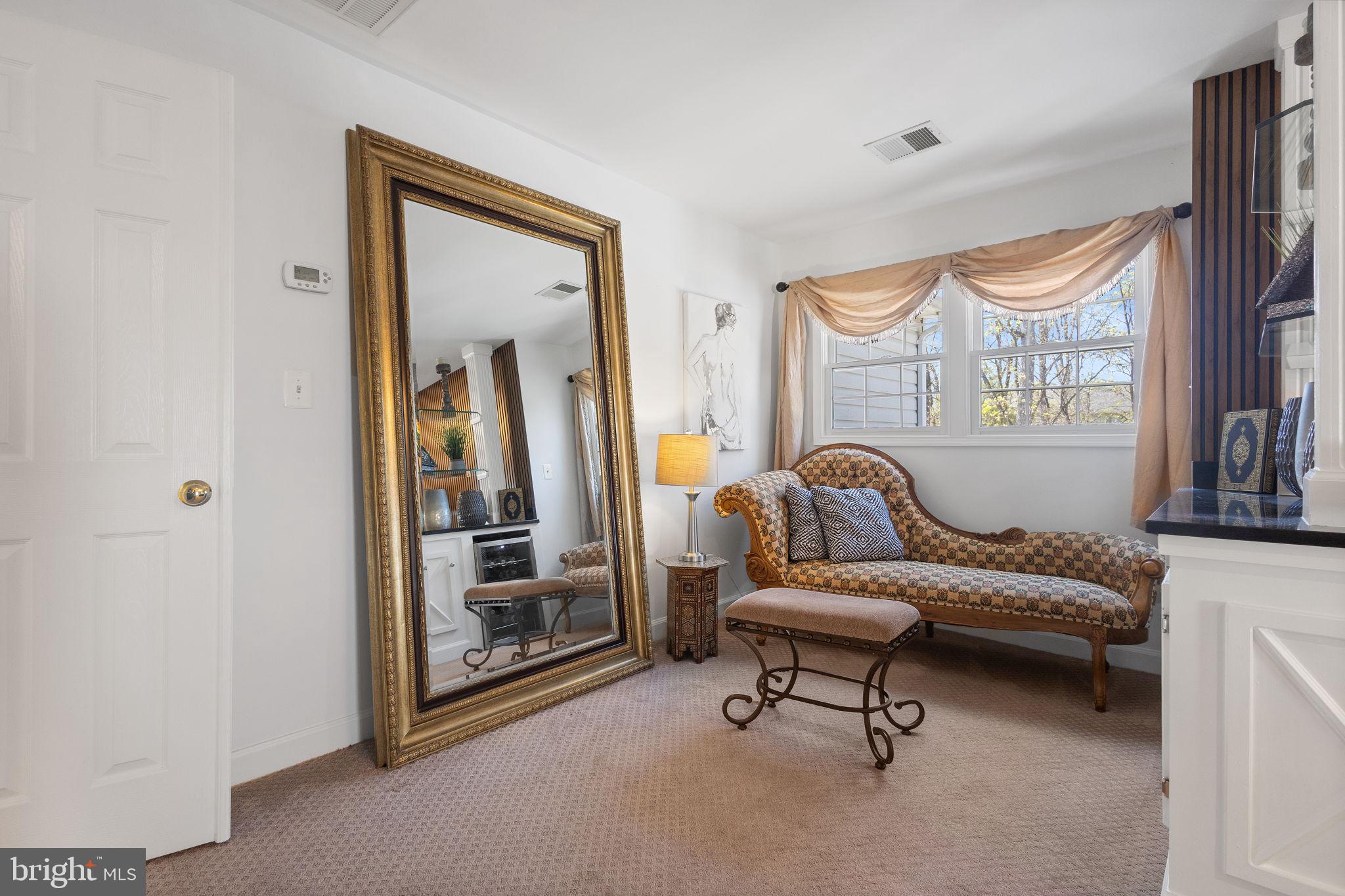 FOREST MANOR - Residential