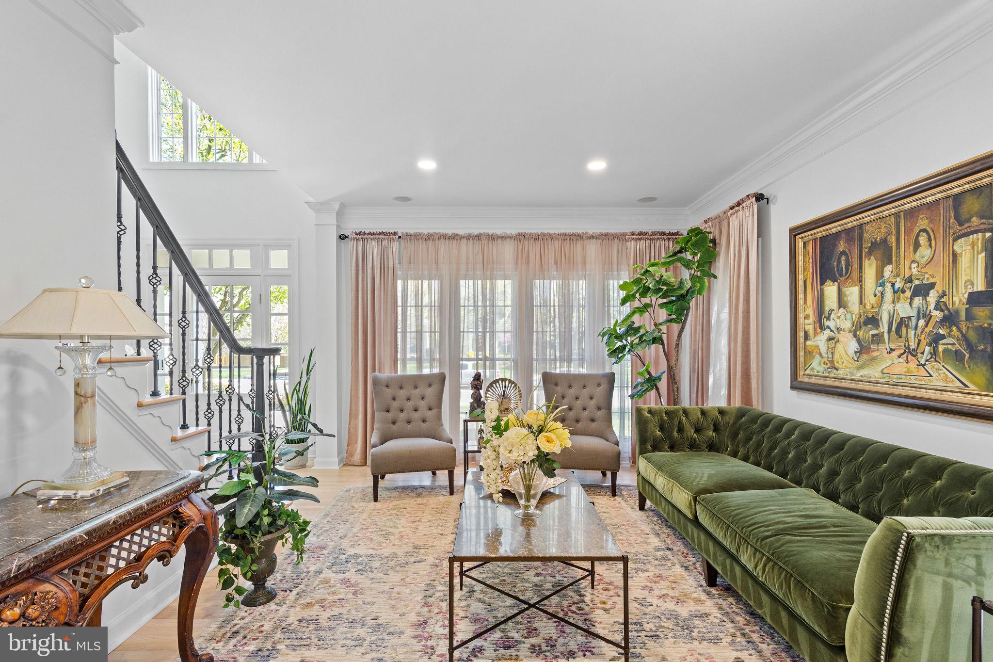 FOREST MANOR - Residential