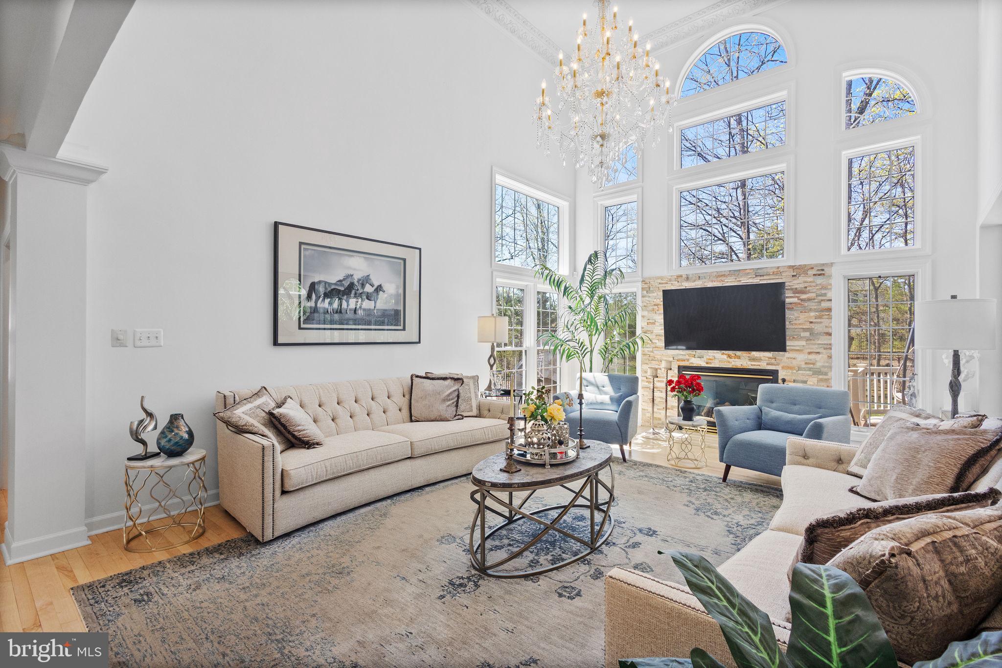 FOREST MANOR - Residential