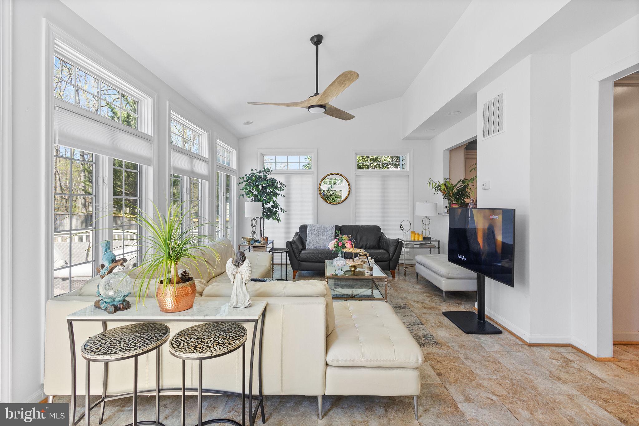 FOREST MANOR - Residential