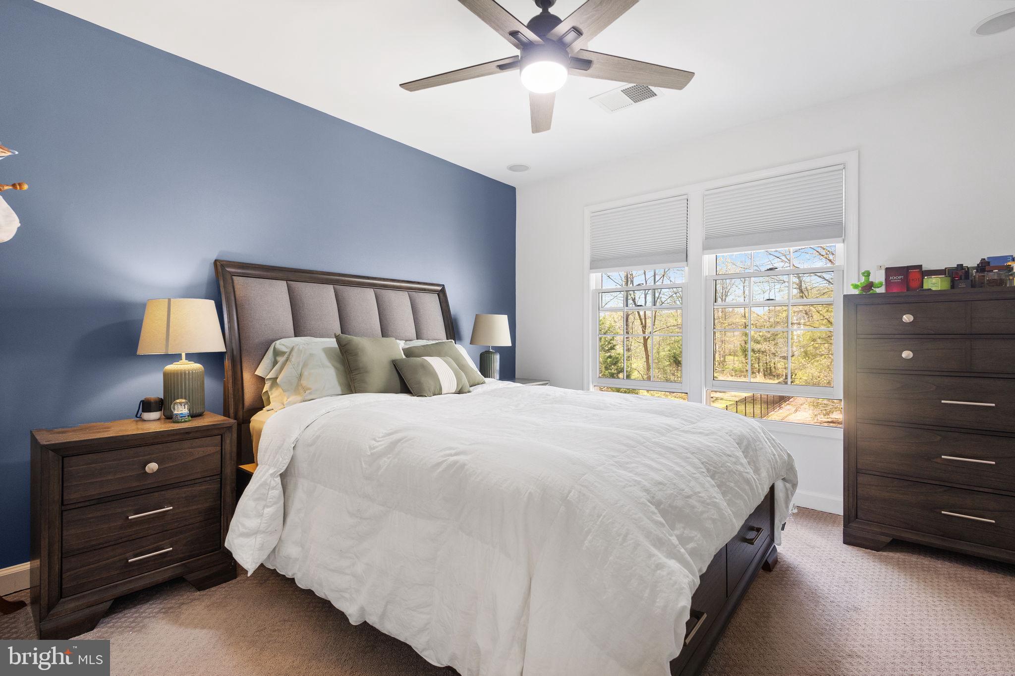 FOREST MANOR - Residential