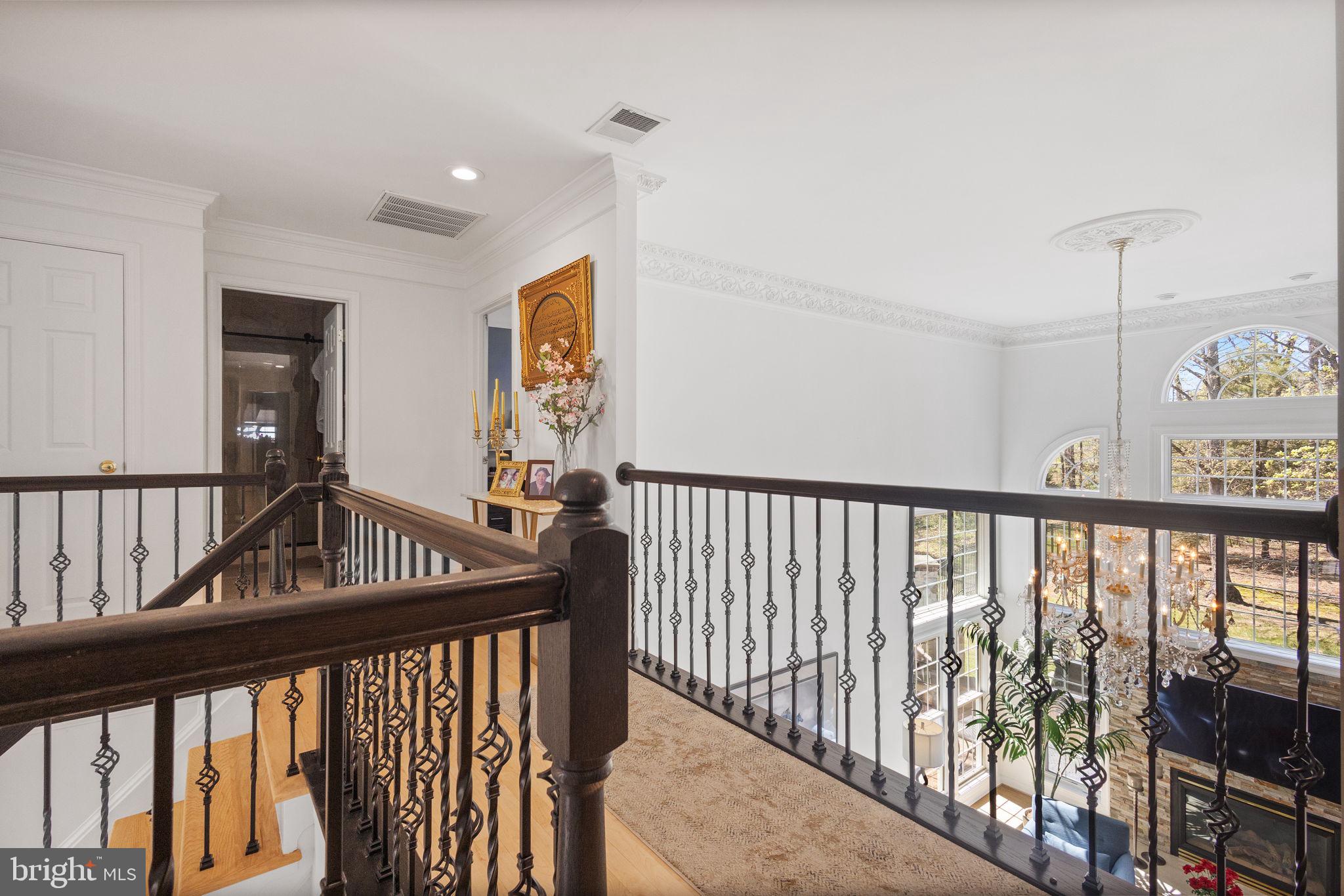 FOREST MANOR - Residential