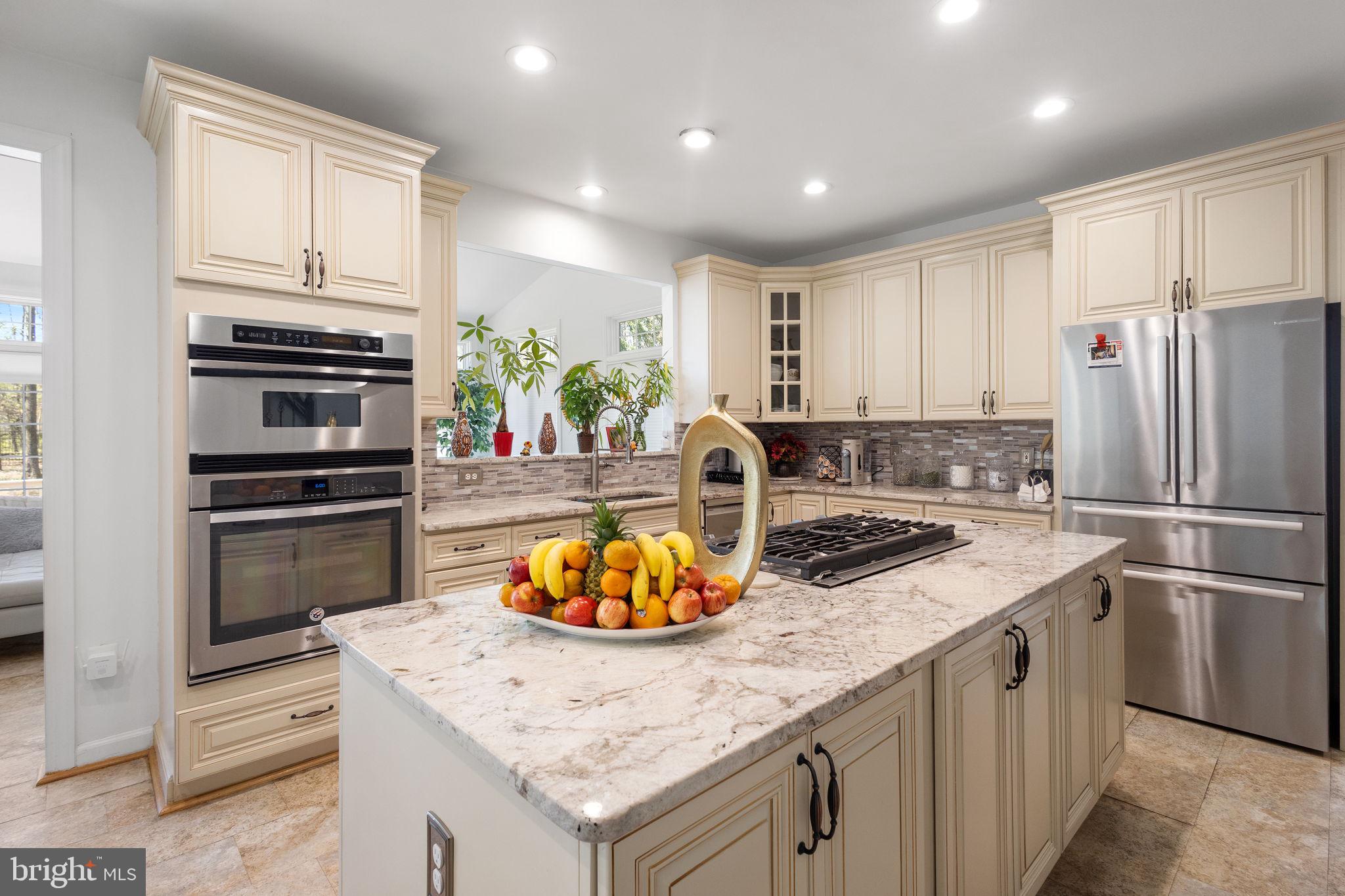 FOREST MANOR - Residential