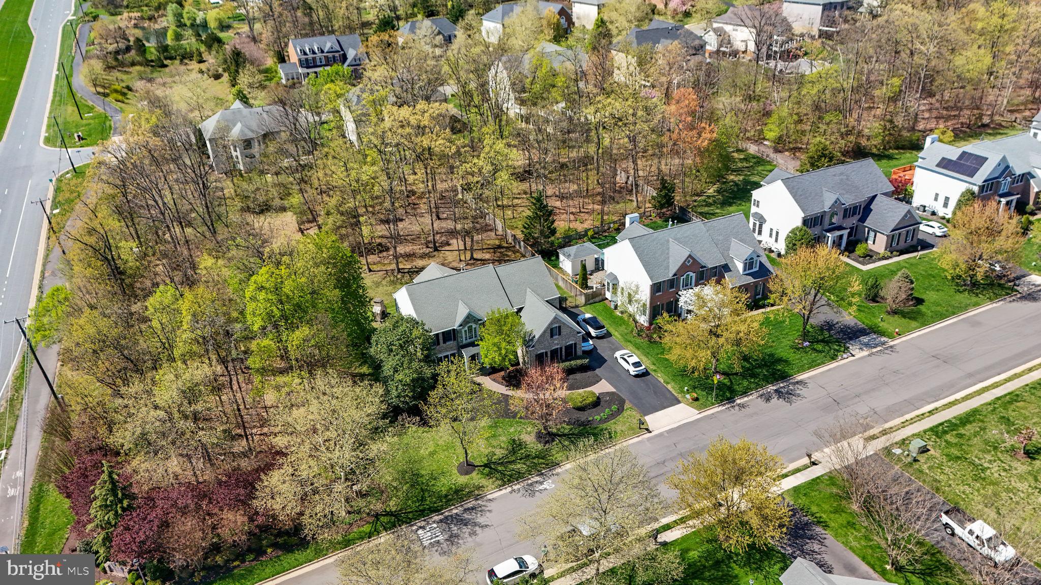 FOREST MANOR - Residential