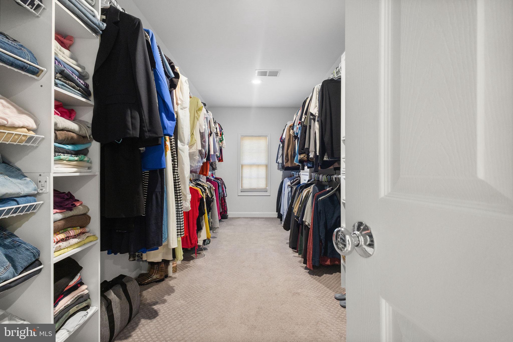 FOREST MANOR - Residential