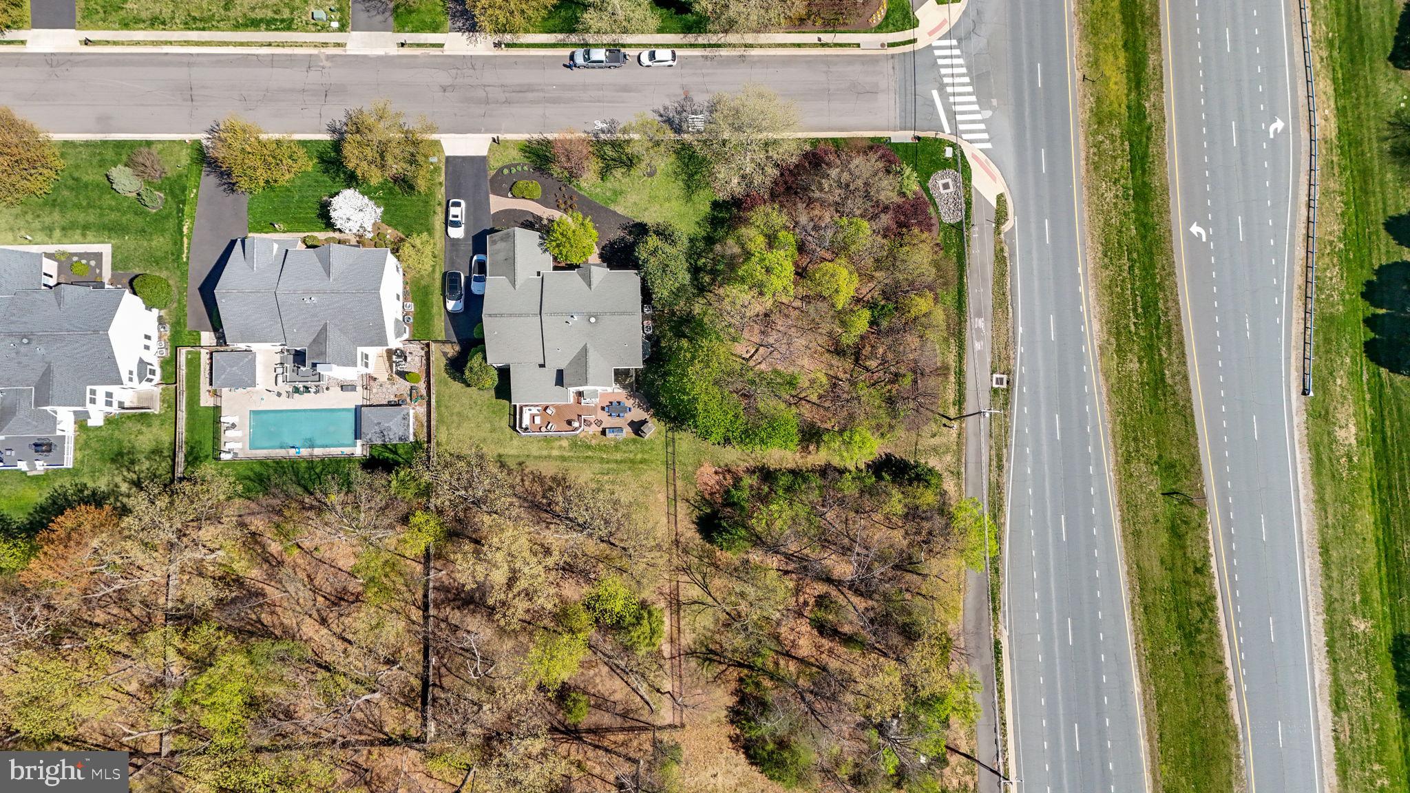 FOREST MANOR - Residential