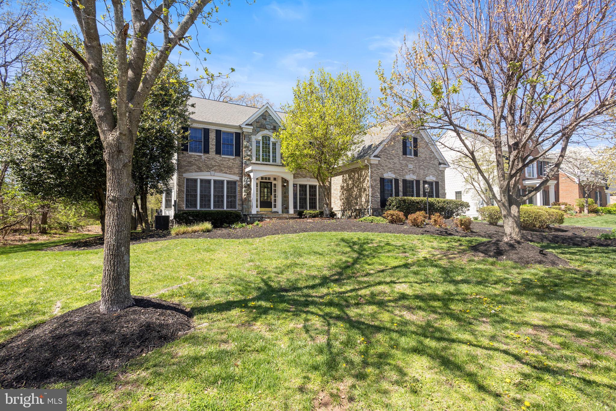 FOREST MANOR - Residential