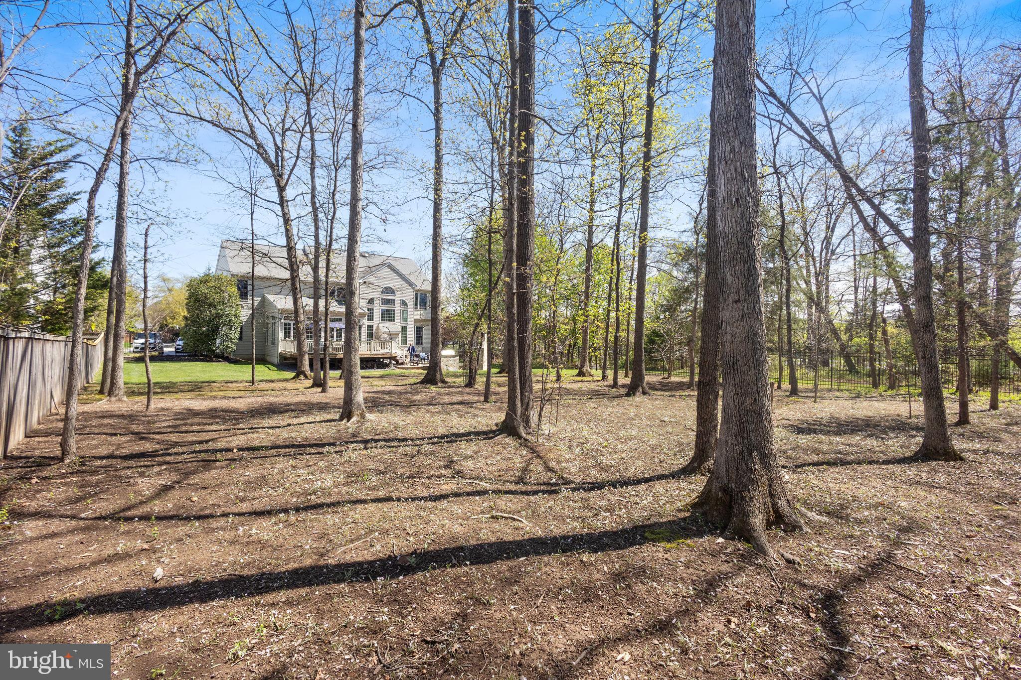 FOREST MANOR - Residential