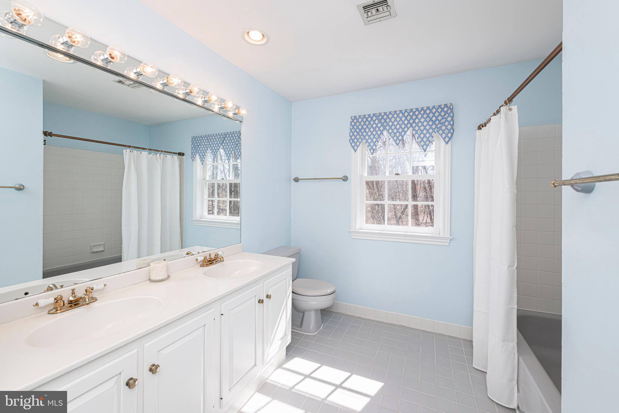 TARLETON ESTATES - Residential