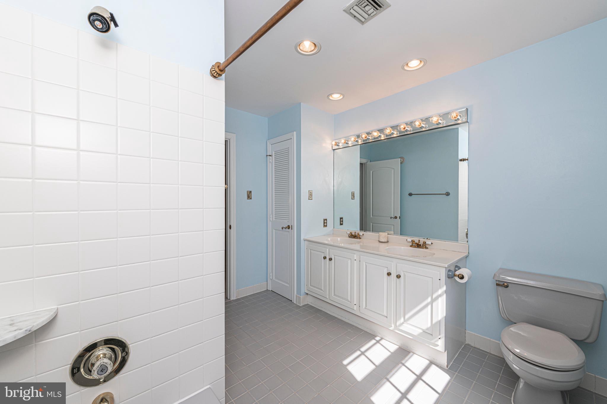 TARLETON ESTATES - Residential