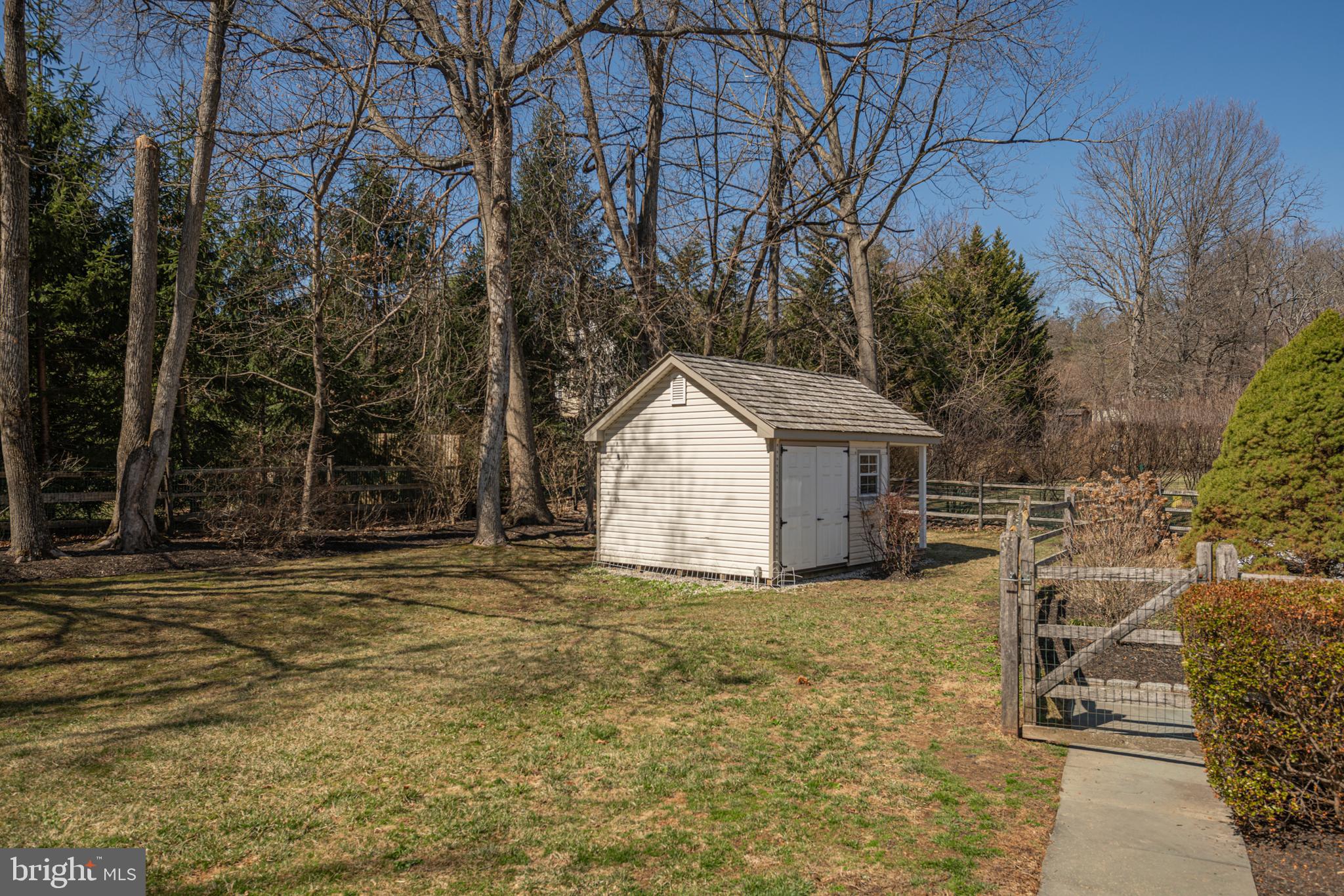 TARLETON ESTATES - Residential