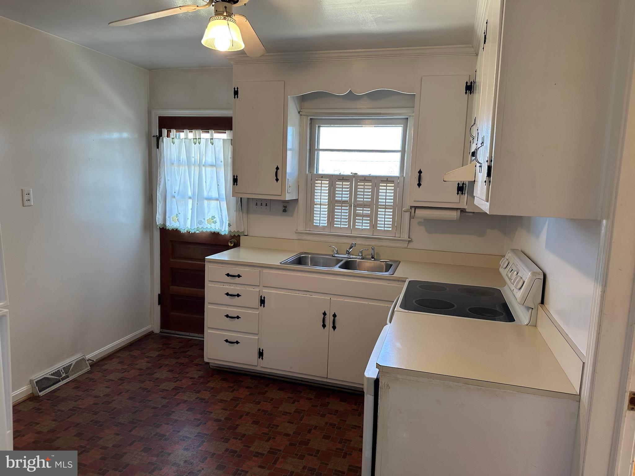 GRAFTON VILLAGE - Residential