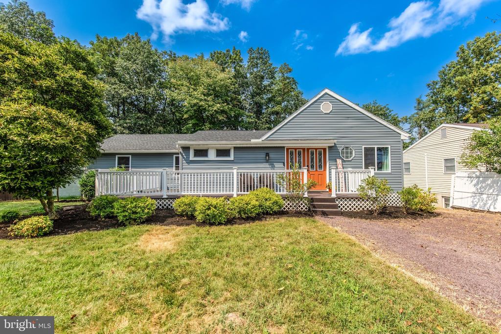 Photo of 436 Mount Gretna Road, Elizabethtown, PA 17022 (MLS # PALA2040556)