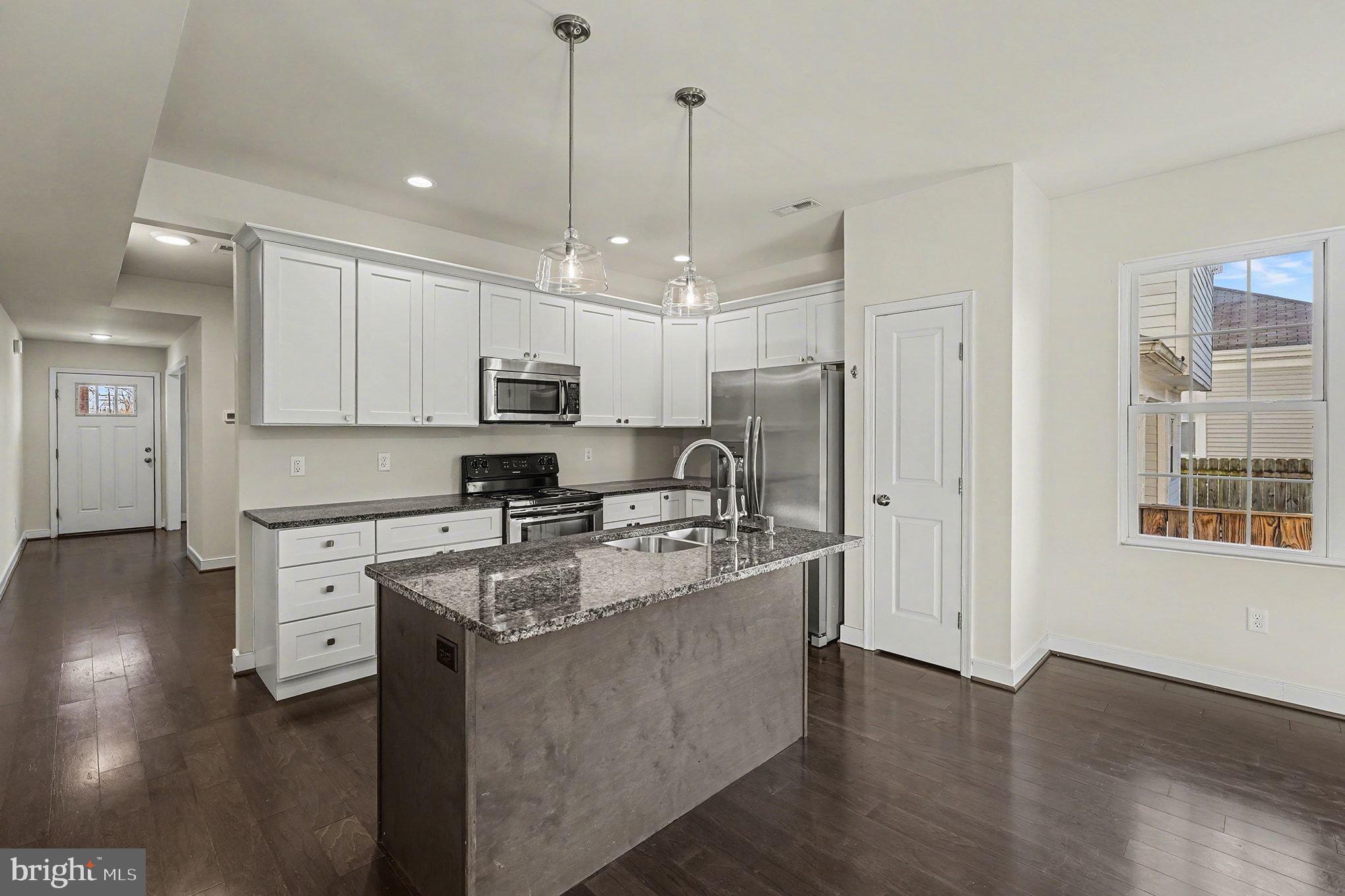 DOWNTOWN FREDERICKSBURG - Residential