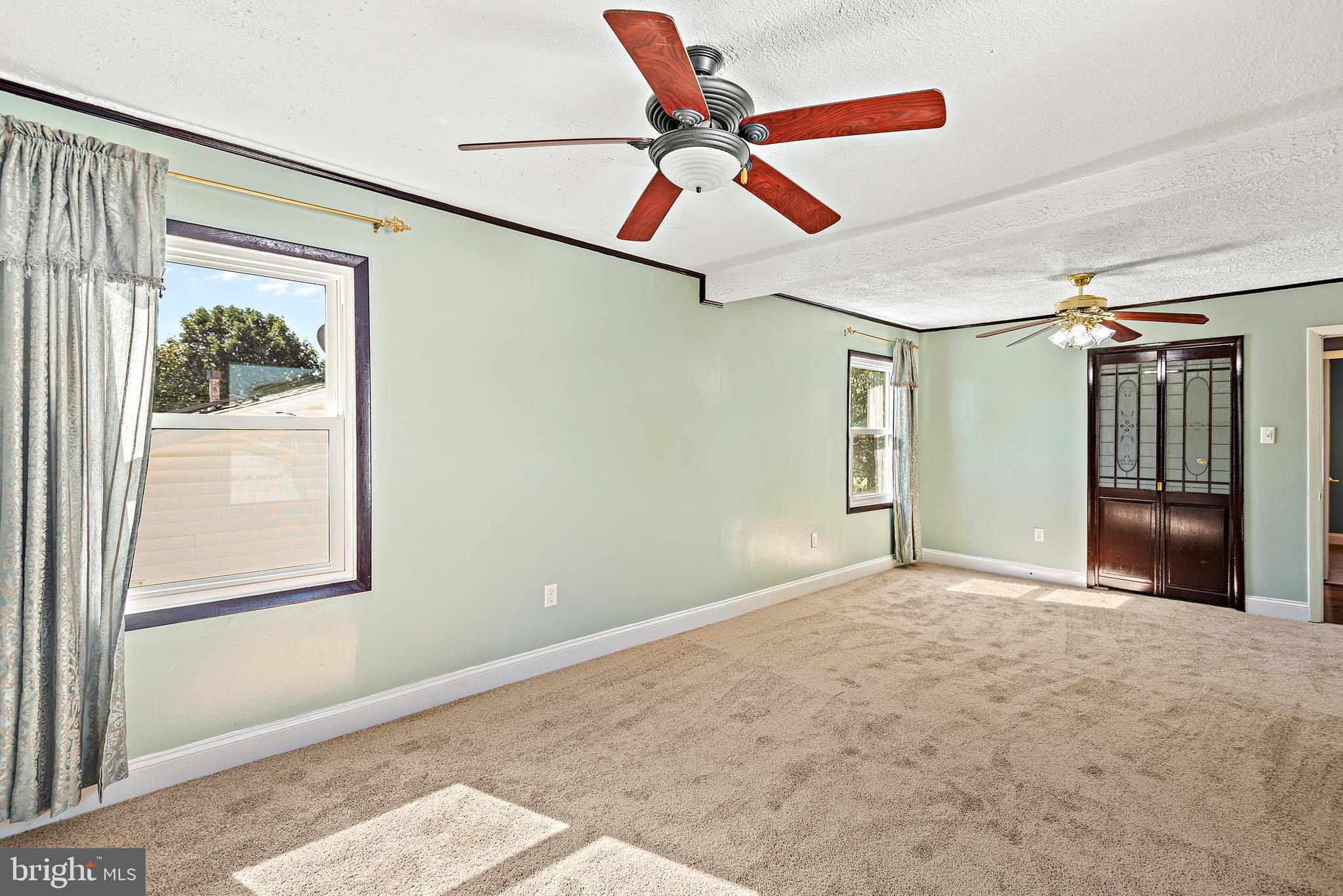 THE PROVINCES - Residential