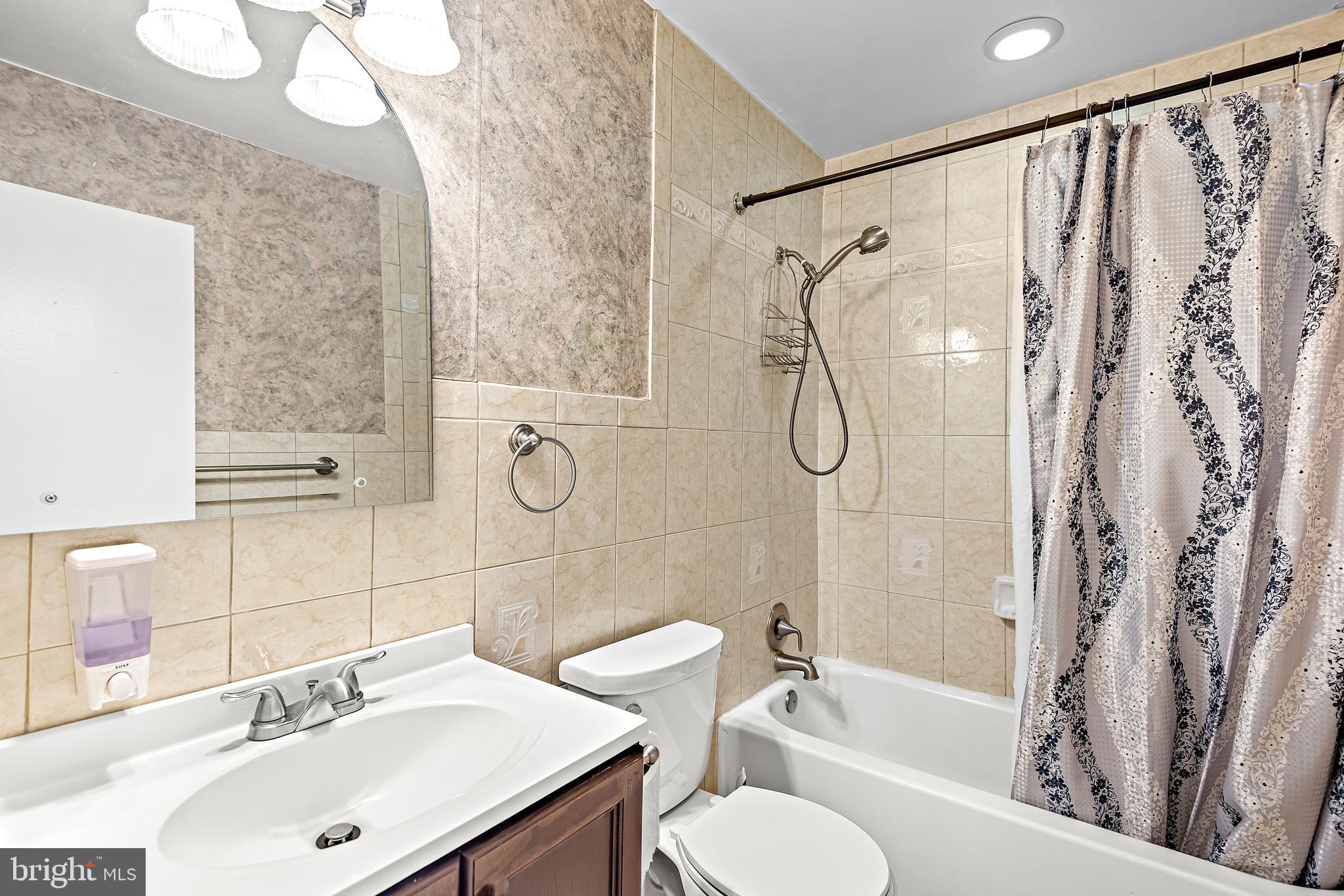 THE PROVINCES - Residential