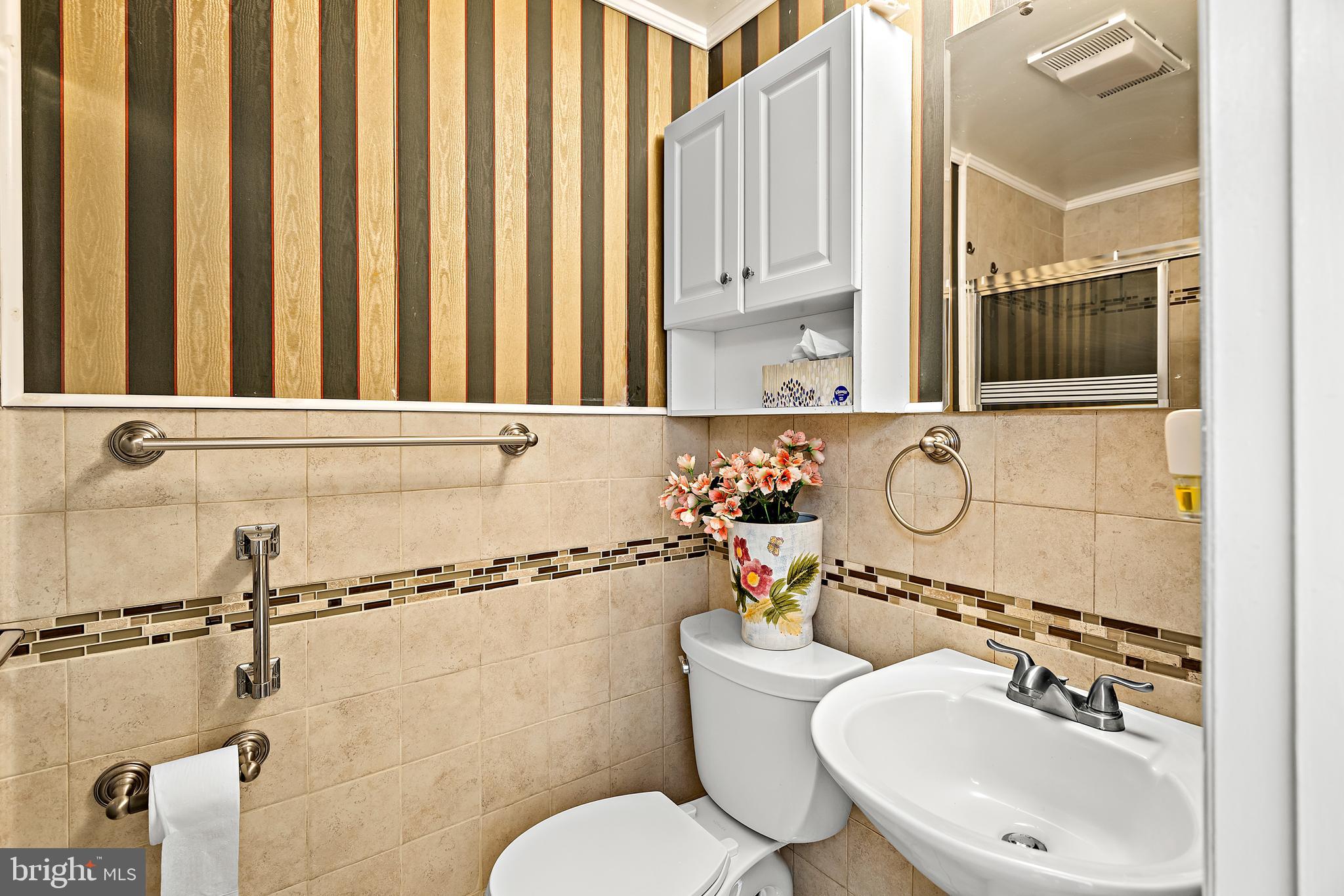 THE PROVINCES - Residential