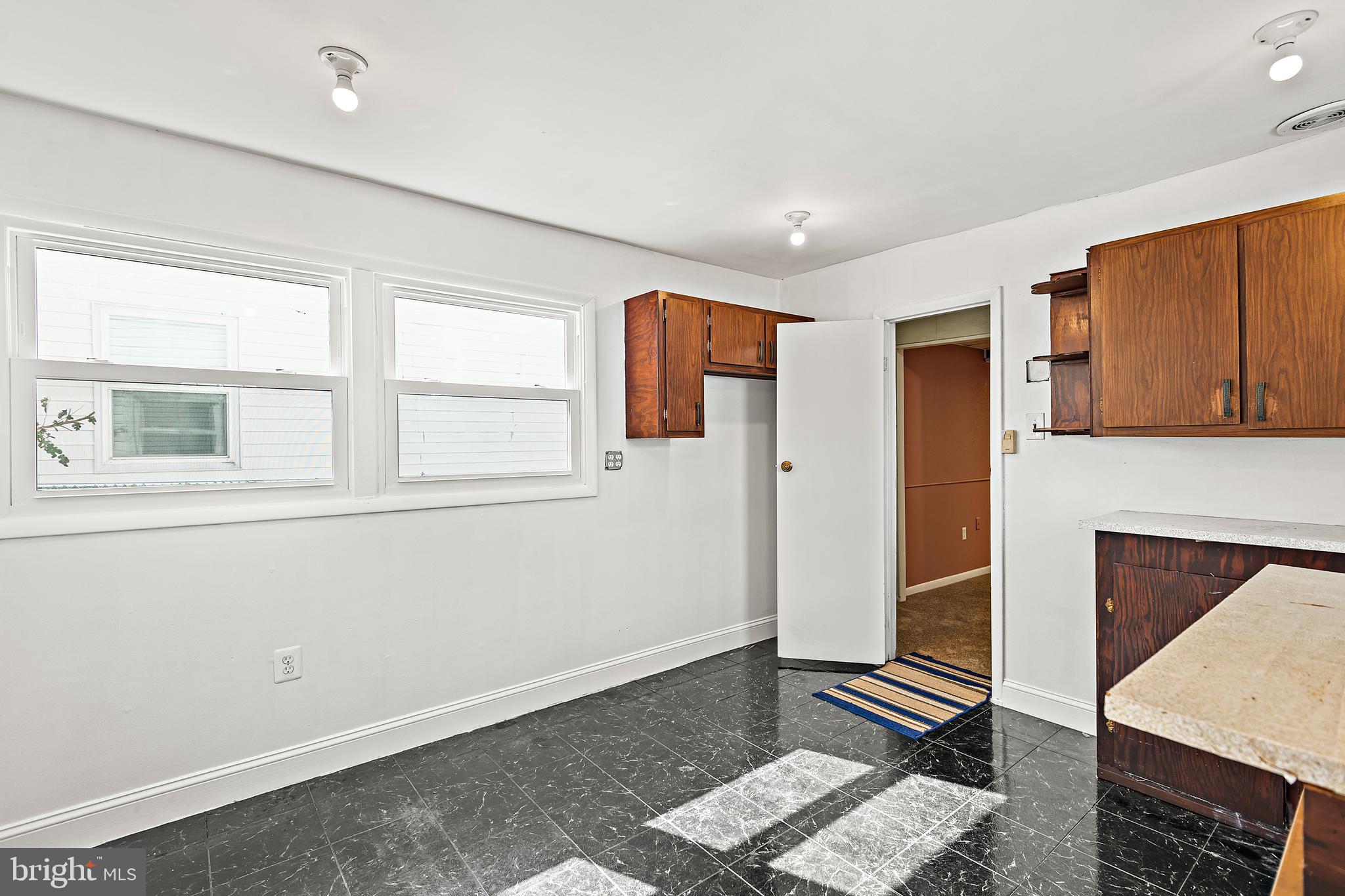 THE PROVINCES - Residential