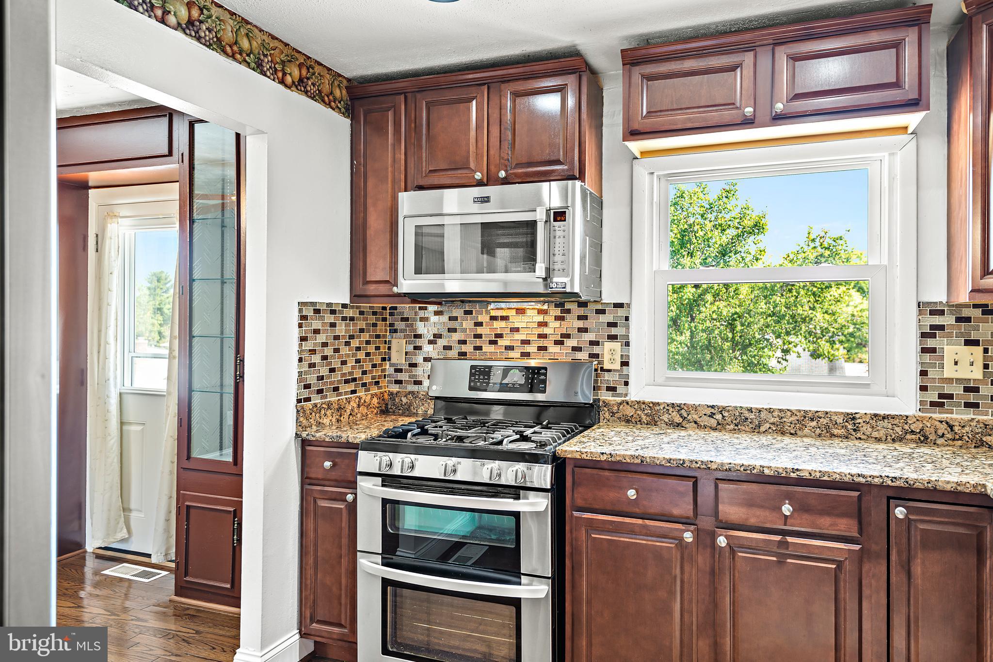 THE PROVINCES - Residential