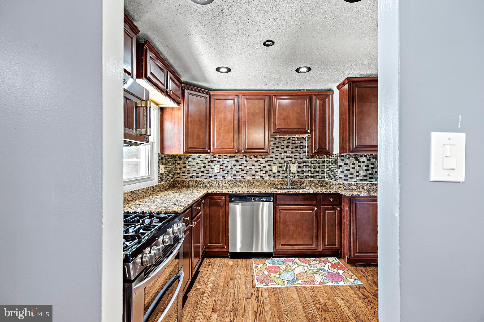 THE PROVINCES - Residential